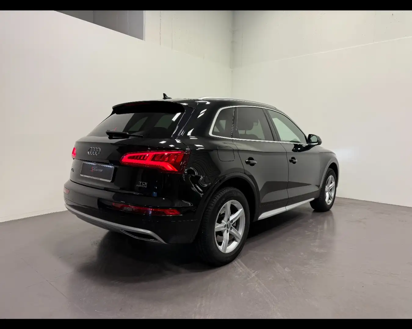 Audi Q5 40 TDI QUATTRO S-TRONIC Zwart - 2
