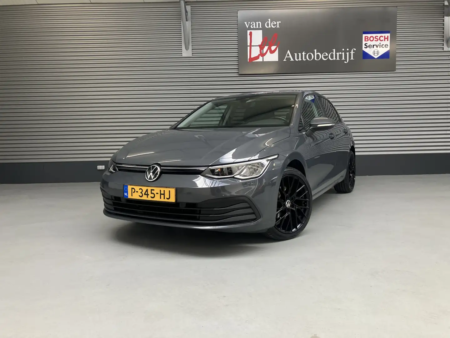 Volkswagen Golf 1.5 TSI/PDC V+A/18 INCH/NAVI/CARPLAY/STOEL/STUUR V Grijs - 1