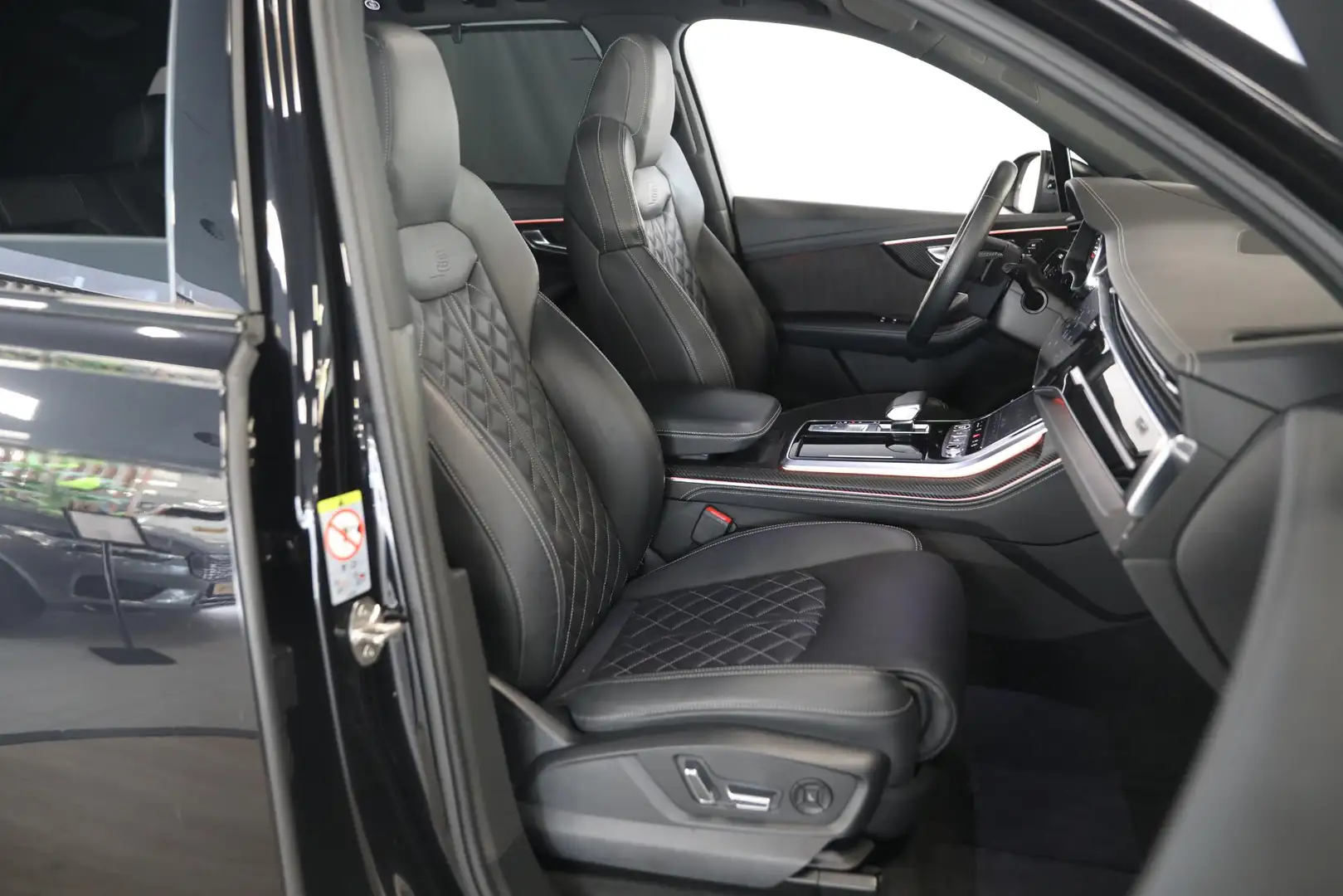 Audi Q7 60 TFSI e quattro Pro Line S Competition | Trekhaa Zwart - 2