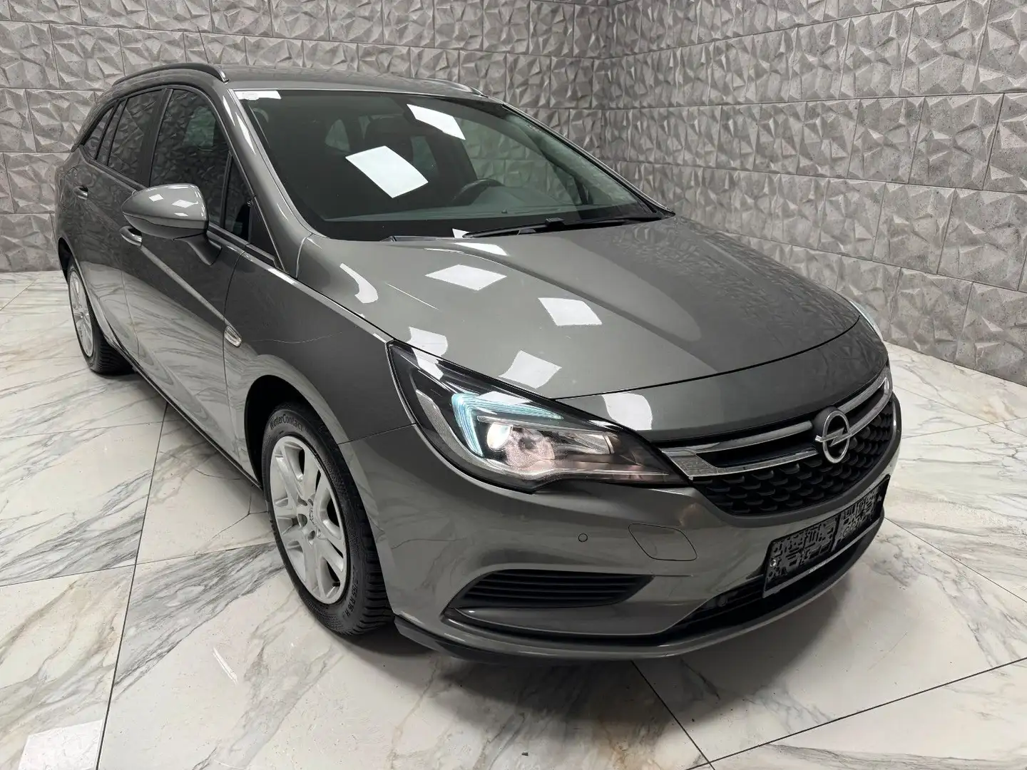 Opel Astra K Sports Edition Start/Stop **99.318km** Grau - 2