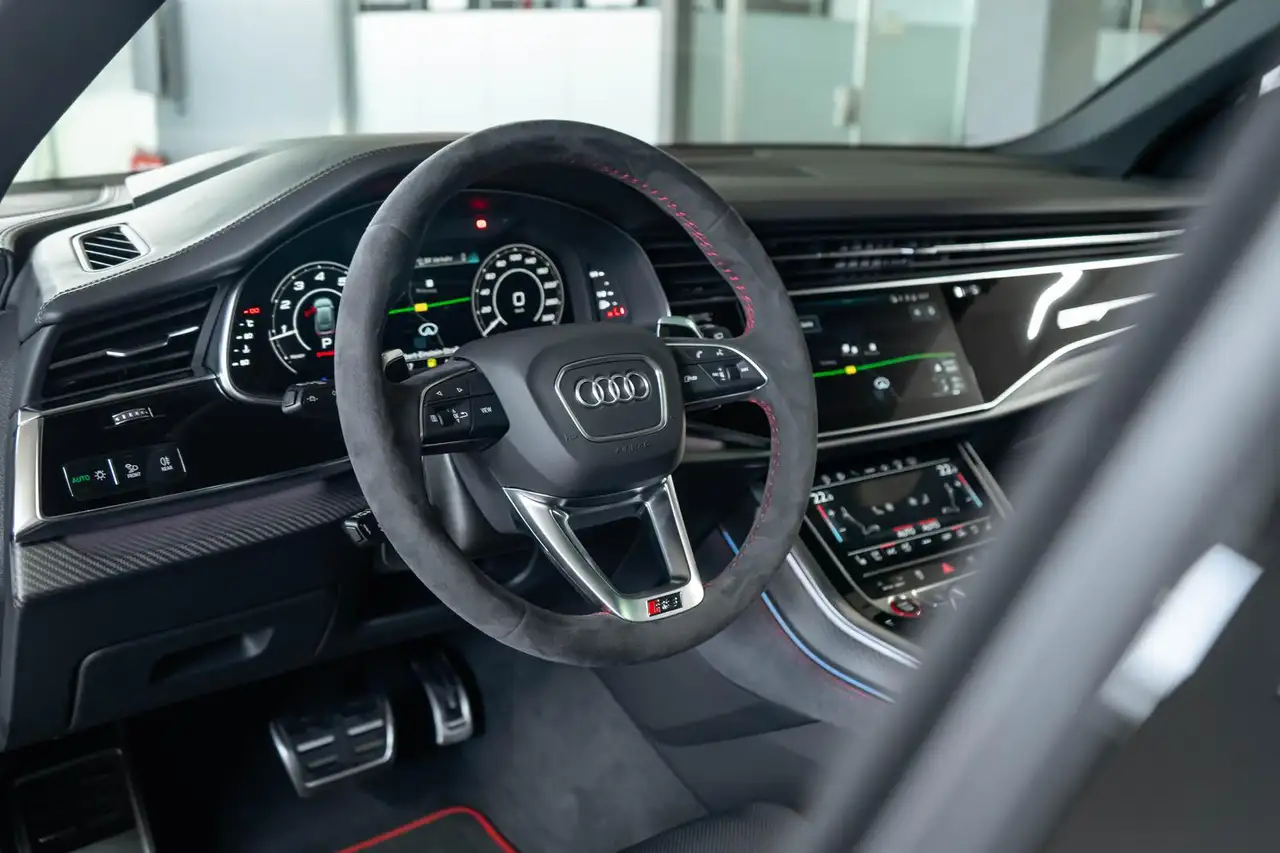 Audi RS Q8 RSQ8 4.0 TFSI performance quattro STHZ KERAMIK 15
