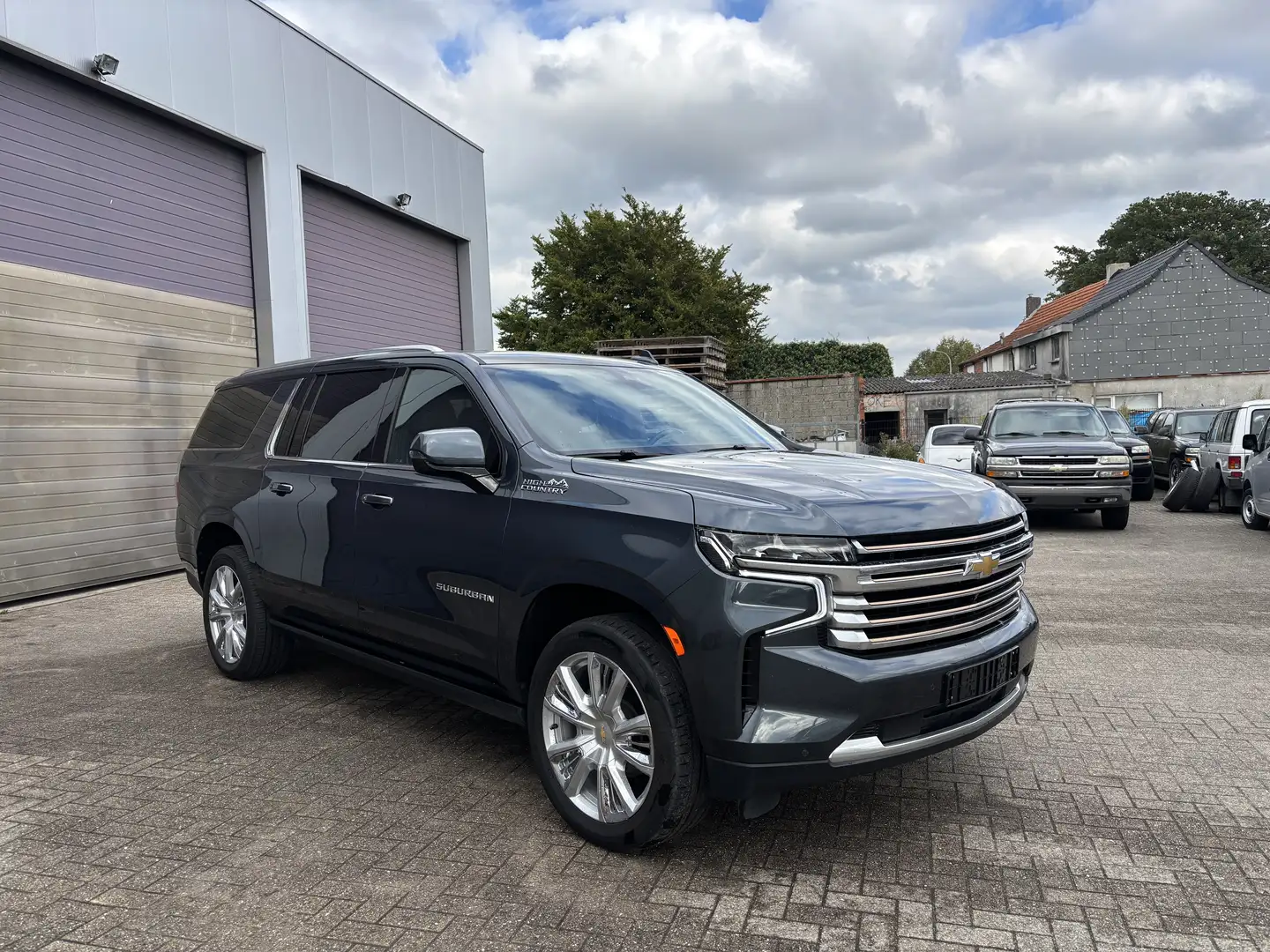 Chevrolet Suburban high country / lichte vracht / lpg Šedá - 1