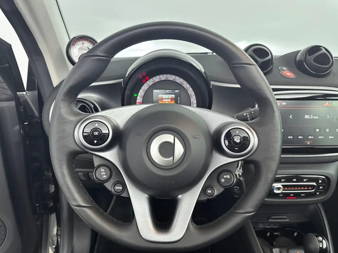 smart forTwo 2024 — фото 12