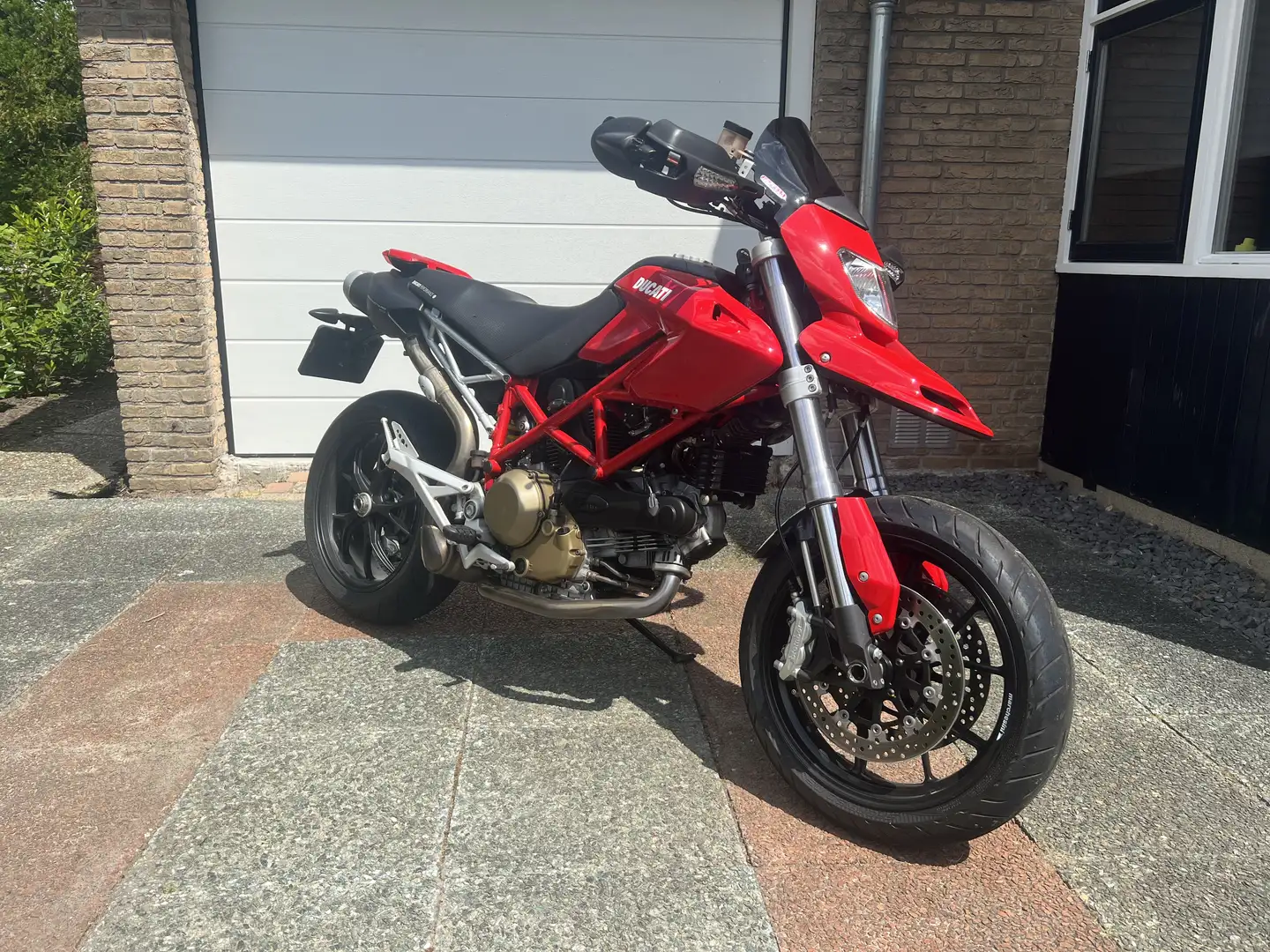 Ducati Hypermotard 1100 Roşu - 2