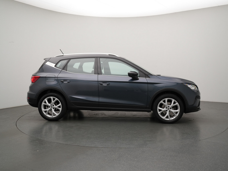 SEAT Arona FR DSG CARPLAY NAVI SHZ KAM PDC LED — photo 3