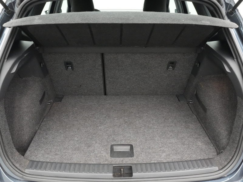 SEAT Arona FR DSG CARPLAY NAVI SHZ KAM PDC LED — photo 13