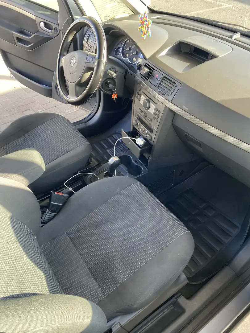 Opel Meriva 1.6 (Essentia) - 2