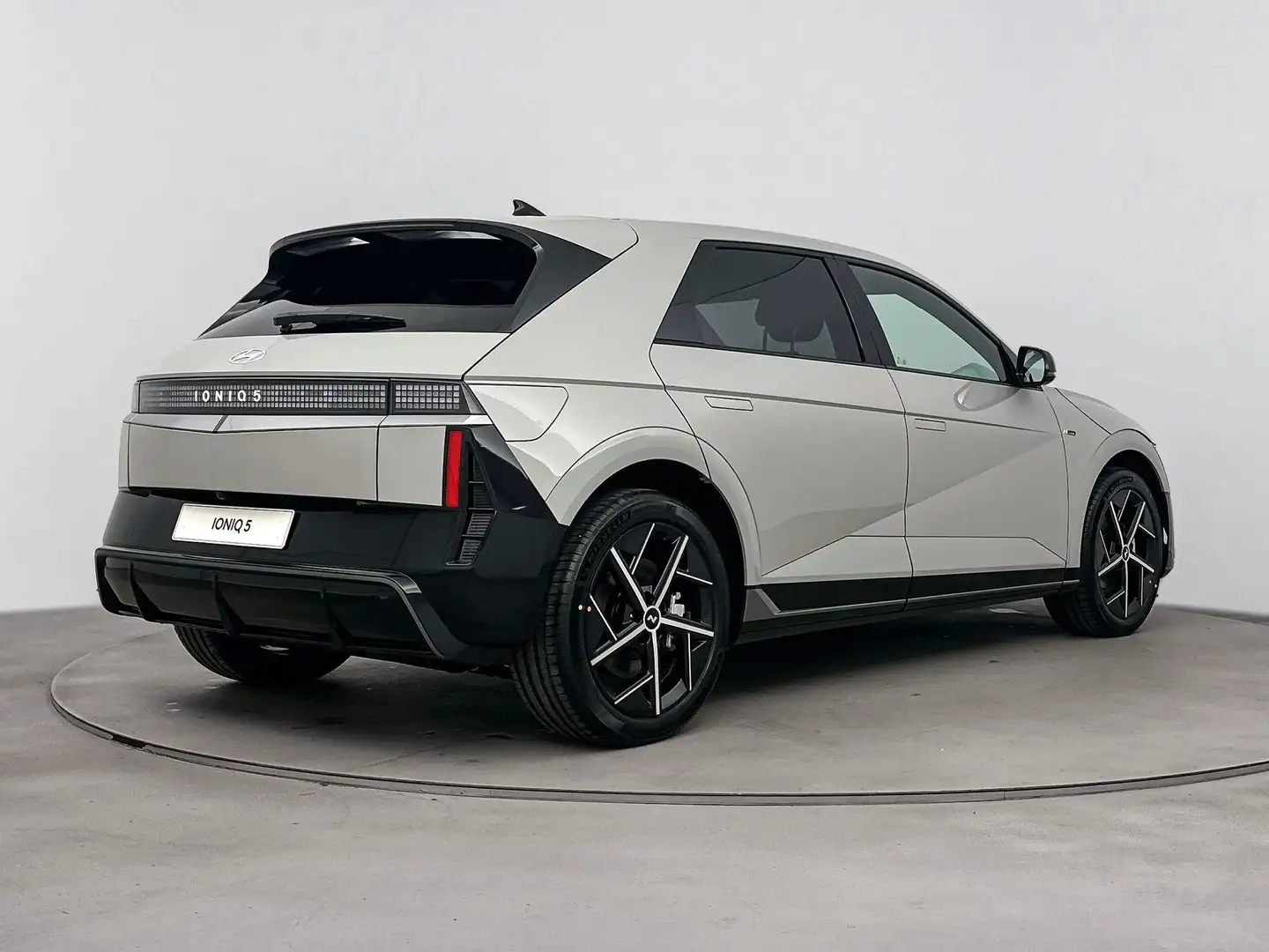 Hyundai IONIQ 5 N Line Edition 84 kWh | Incl. €5000,- Wegrijvoorde Grijs - 2