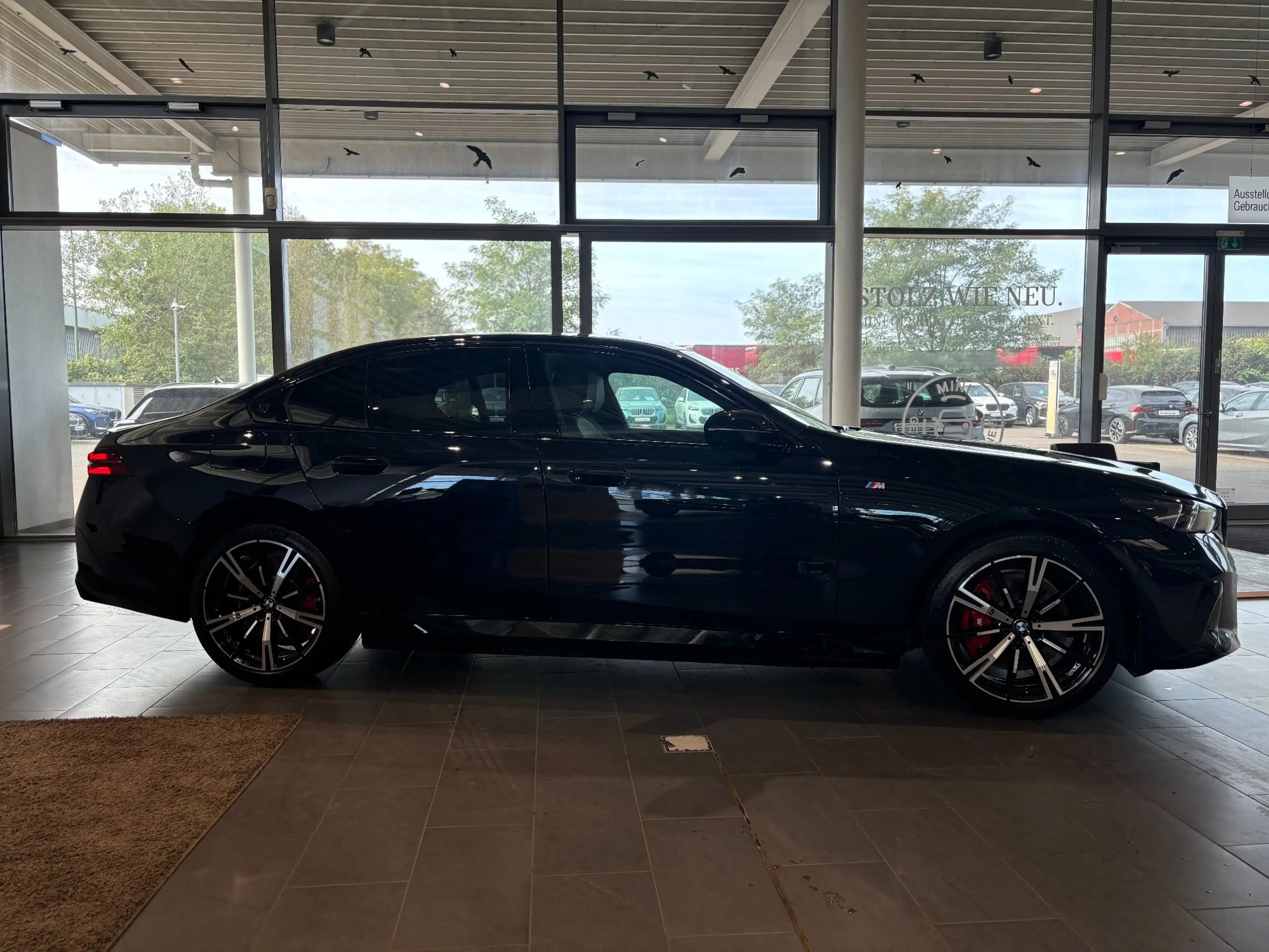 BMW 550 e xDrive Navi Leder Tempom.aktiv Bluetooth PDC MP3 — photo 11