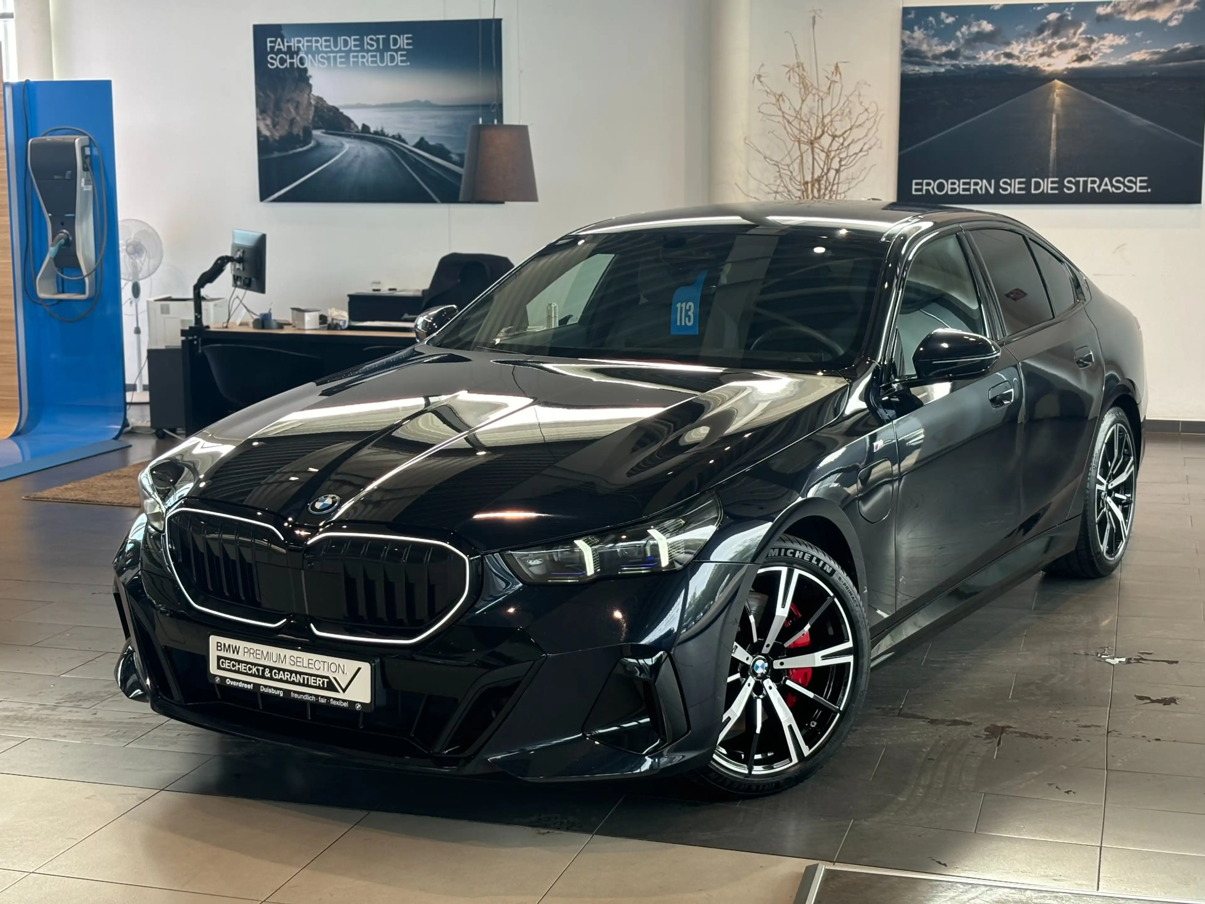 BMW 550 e xDrive Navi Leder Tempom.aktiv Bluetooth PDC MP3 — photo 2
