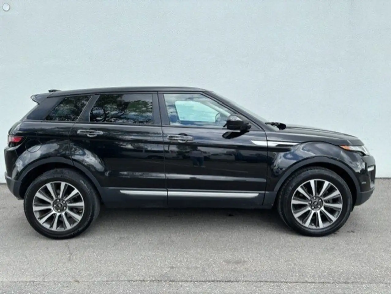 Land Rover Range Rover Evoque снимка Land Rover Range Rover Evoque