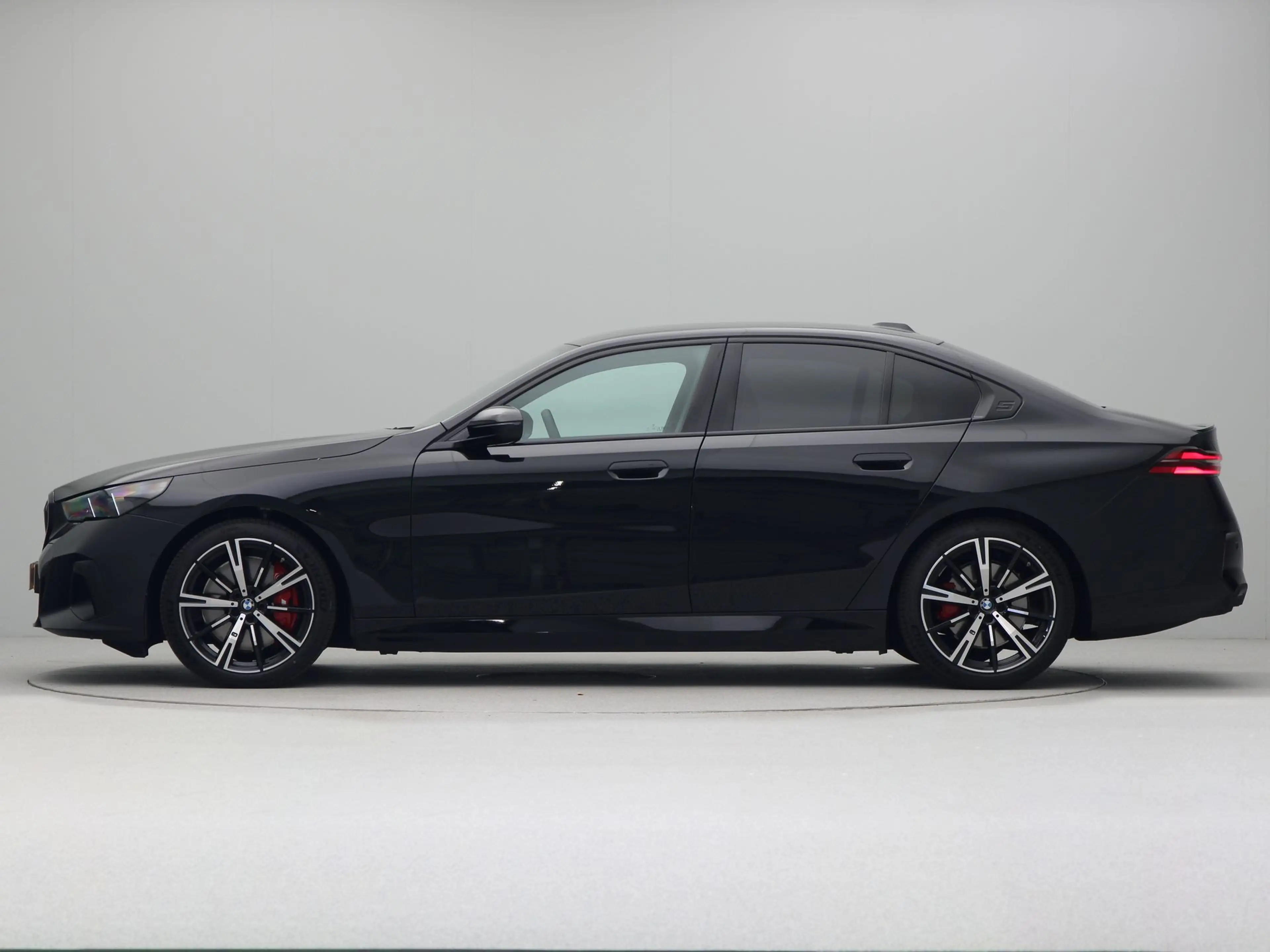 BMW i5 eDrive40 M Sport Edition 84 kWh — photo 11