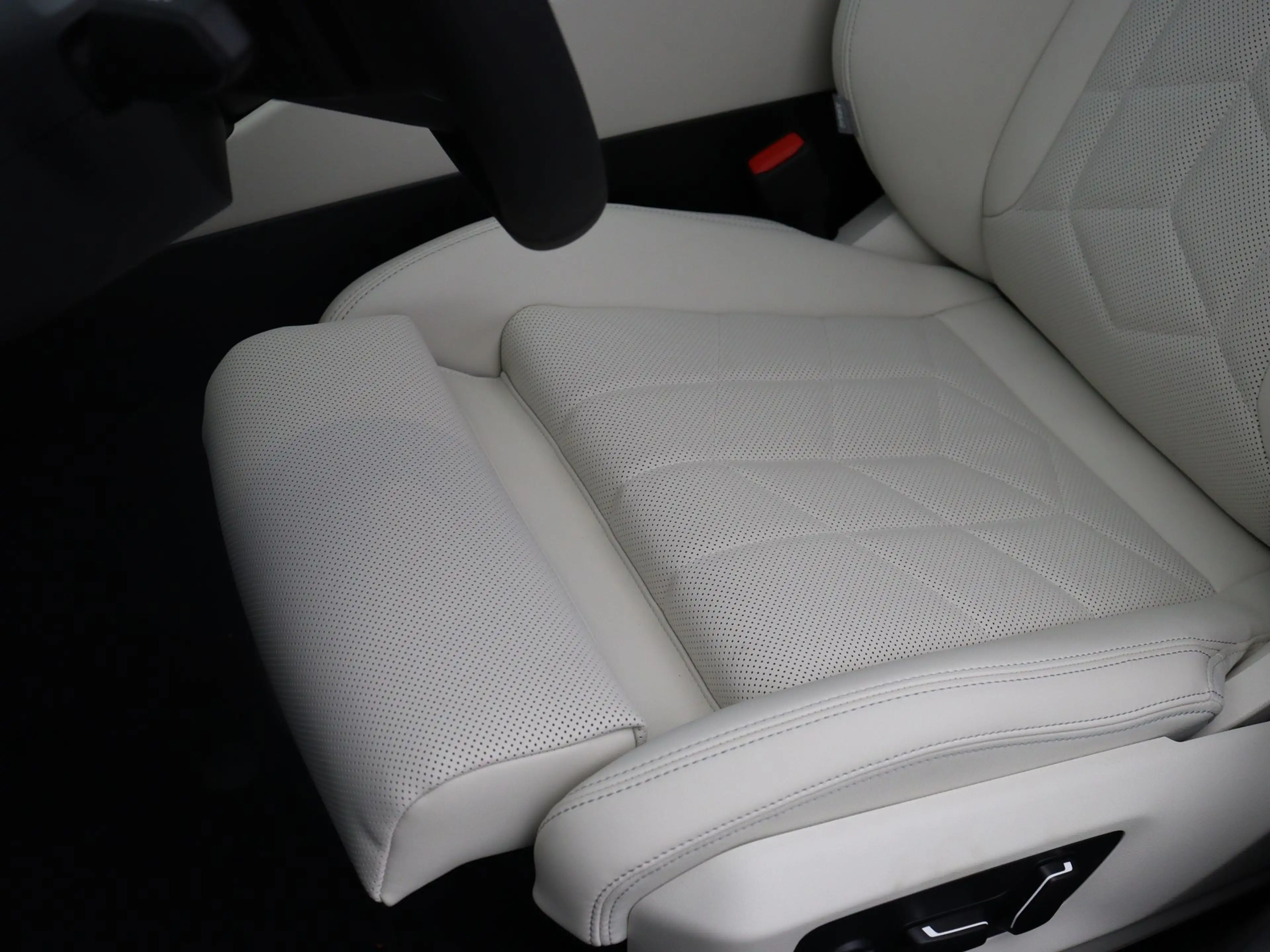 BMW i5 eDrive40 M Sport Edition 84 kWh — photo 14