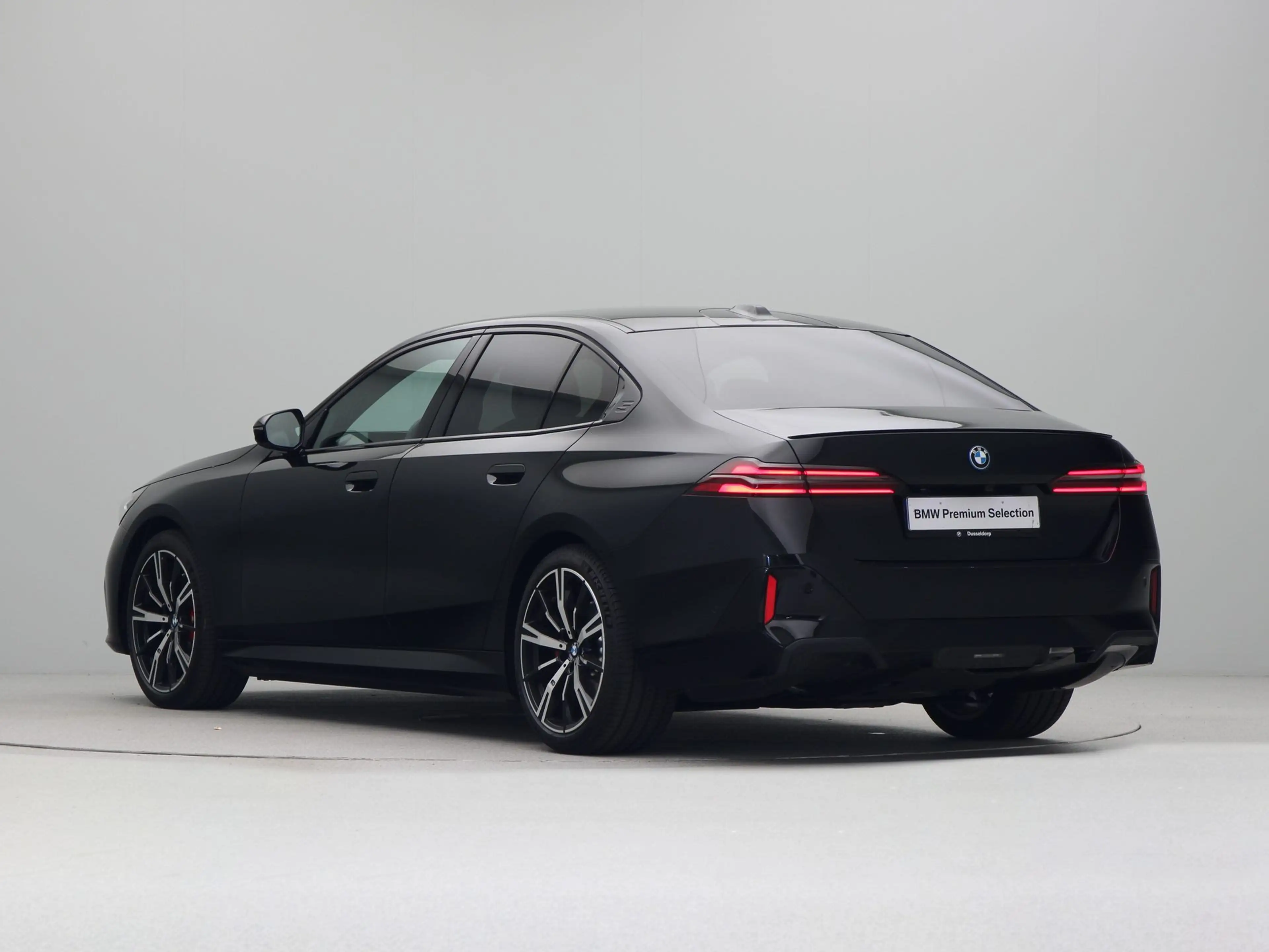 BMW i5 eDrive40 M Sport Edition 84 kWh — photo 10