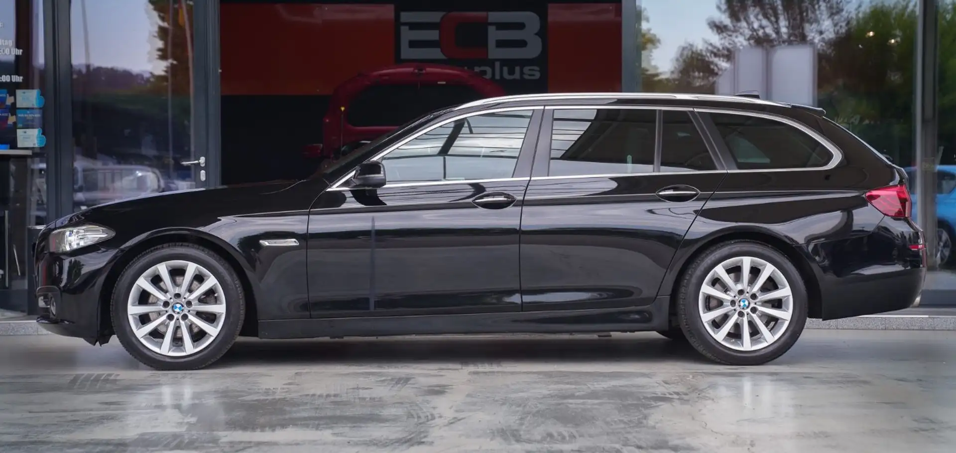 BMW 520 d Touring *Klimaaut/SHZ/Navi* Чорний - 2