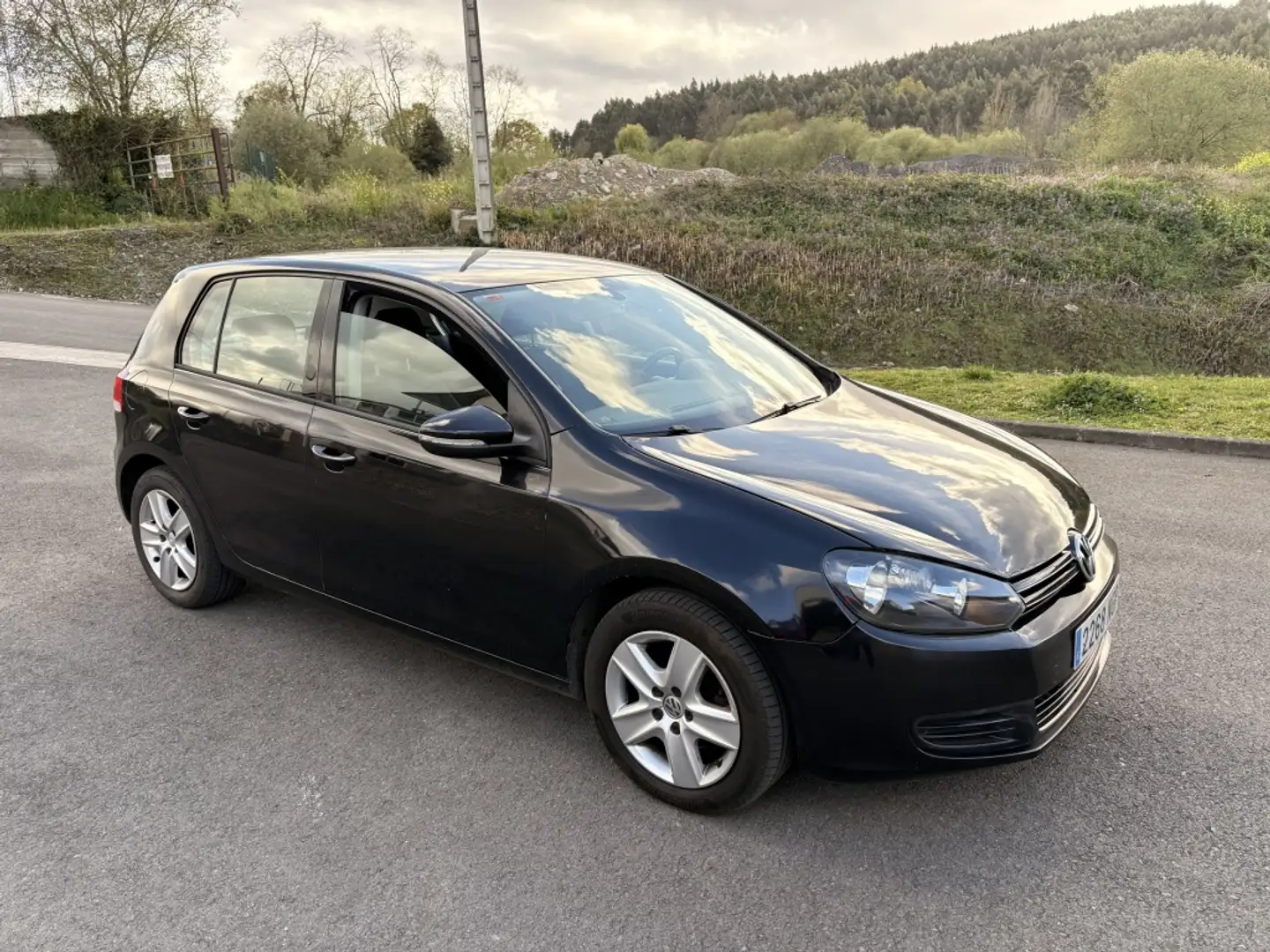 Volkswagen Golf 1.6TDI CR Advance BMT 105 Negro - 1