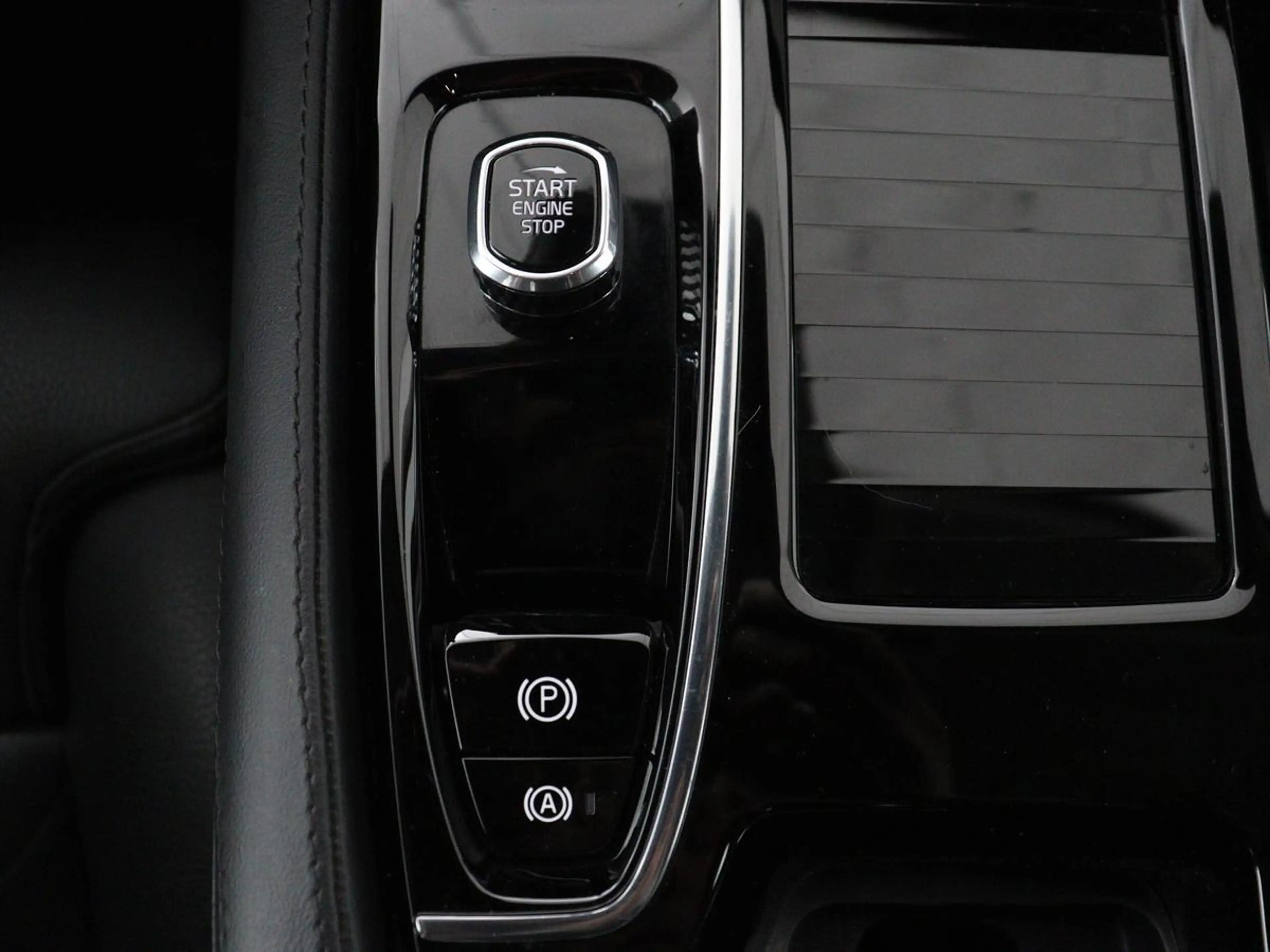 Volvo V90 2.0 T8 Plug-in hybrid AWD Plus Bright | SOH 97,1 | — photo 22