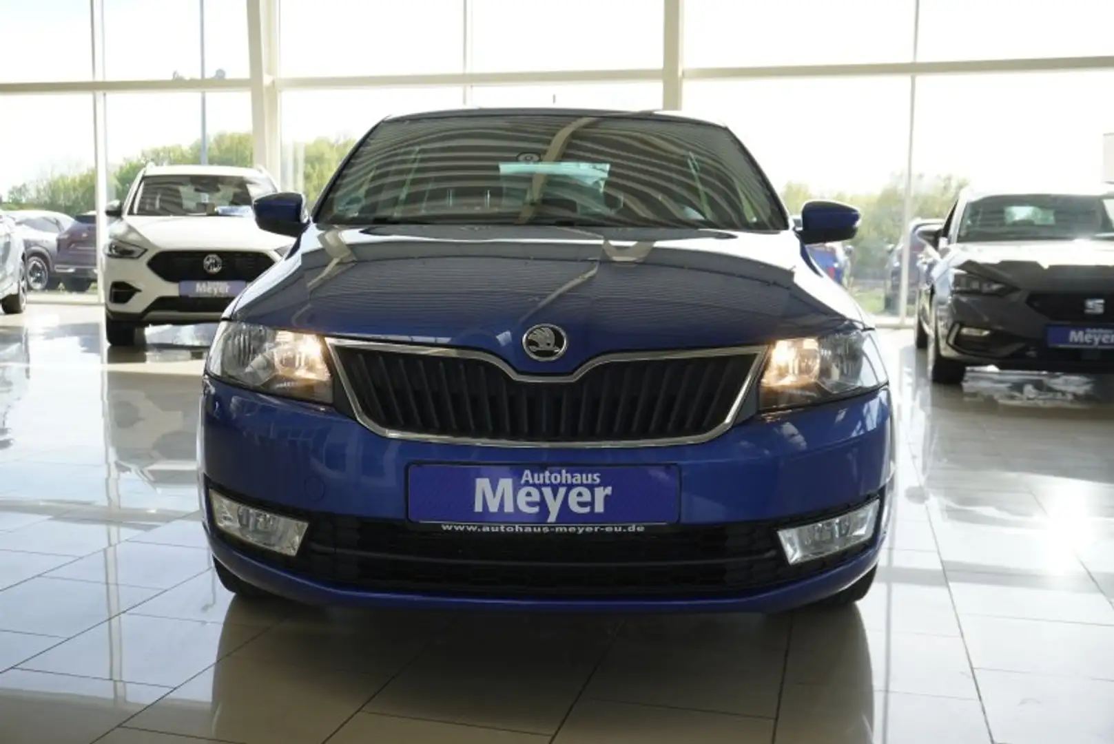 Skoda Rapid/Spaceback Spaceback 1,2TSI 90PS 17*Alu/Temp/Sitzhz/Klimaaut. Blau - 2