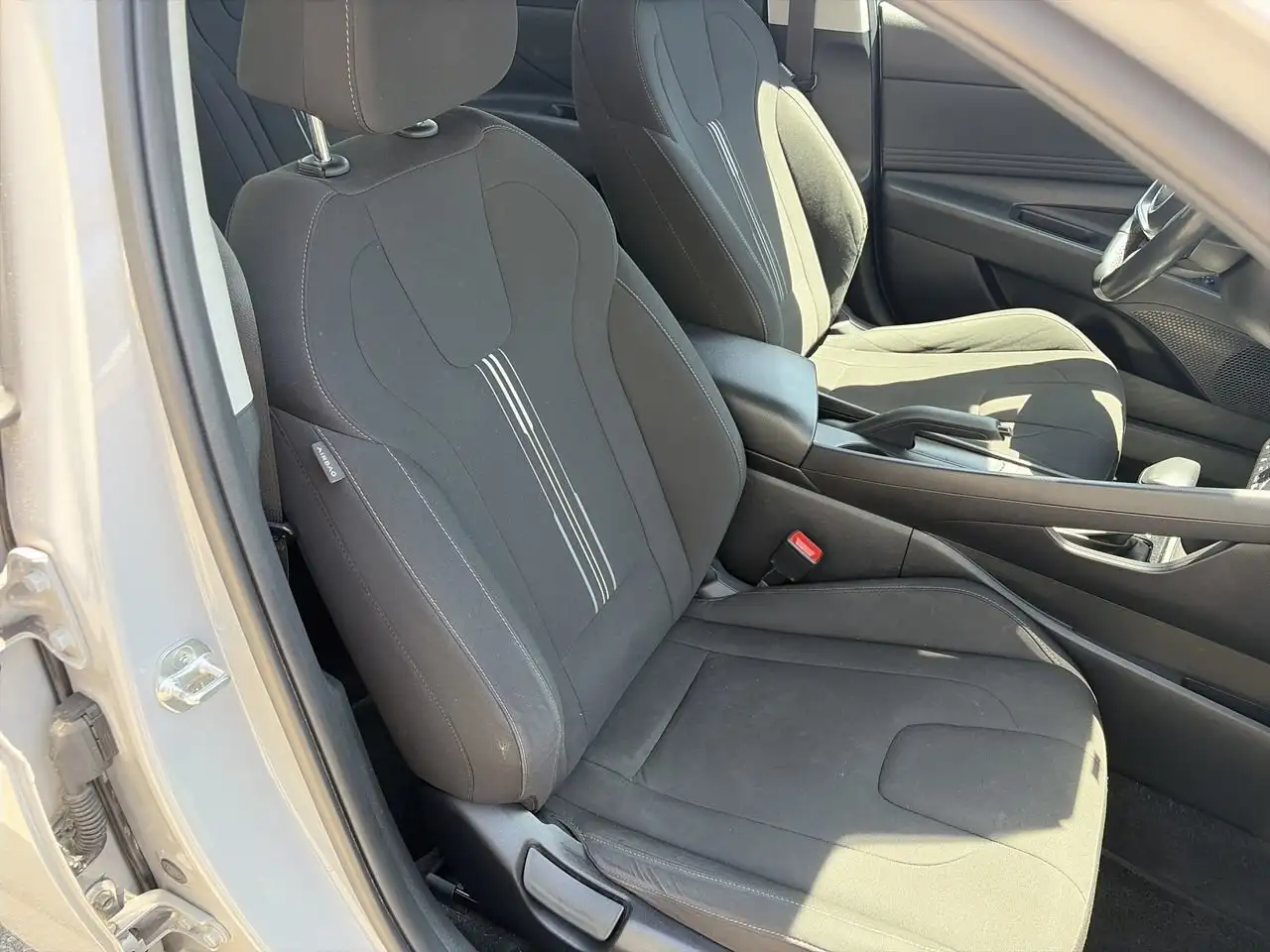 Hyundai ELANTRA снимка Hyundai ELANTRA