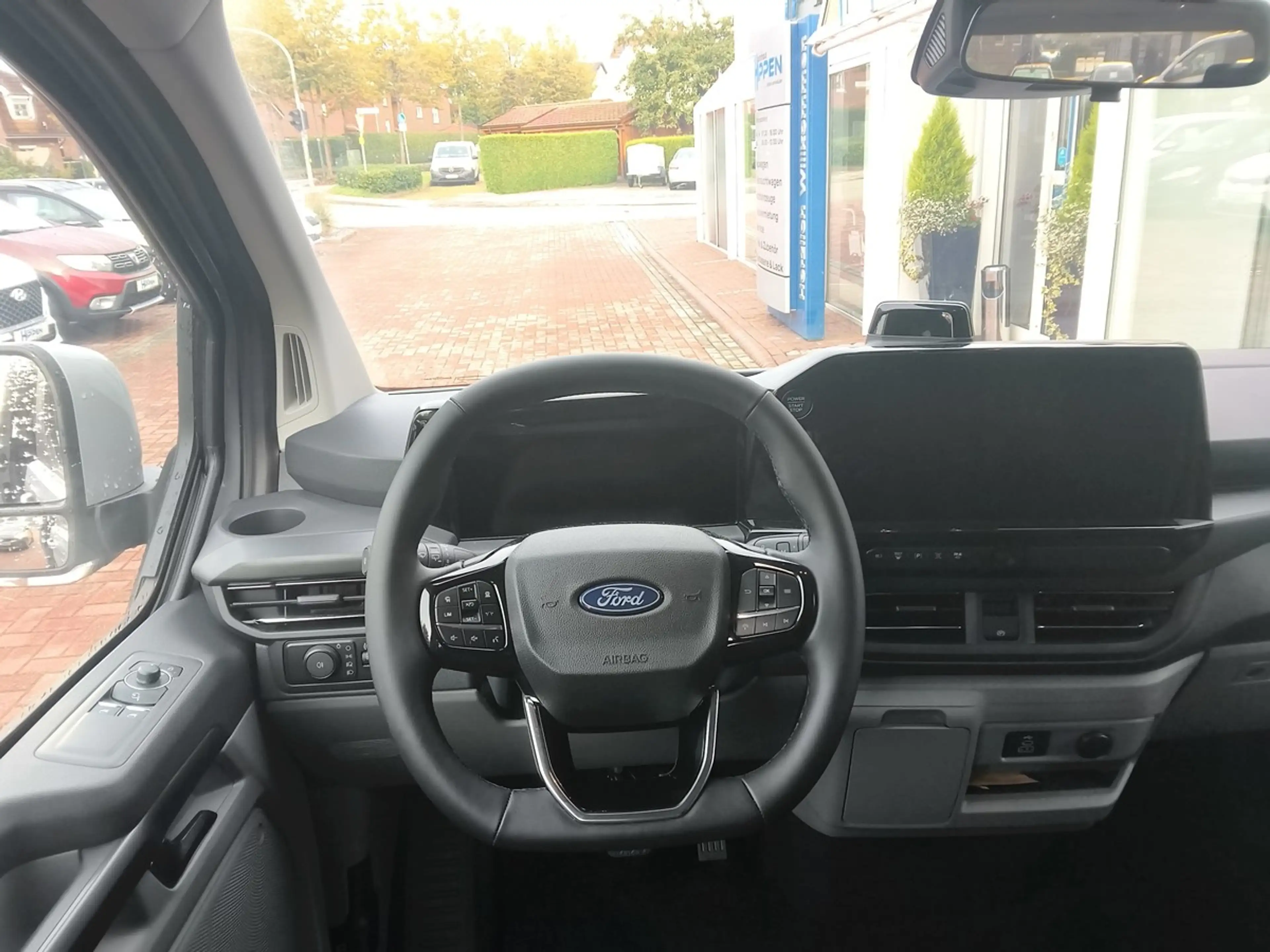 Ford Tourneo Custom L1 Titanium LED, Kamera vo+htn 360, 4 J.Gara — photo 15