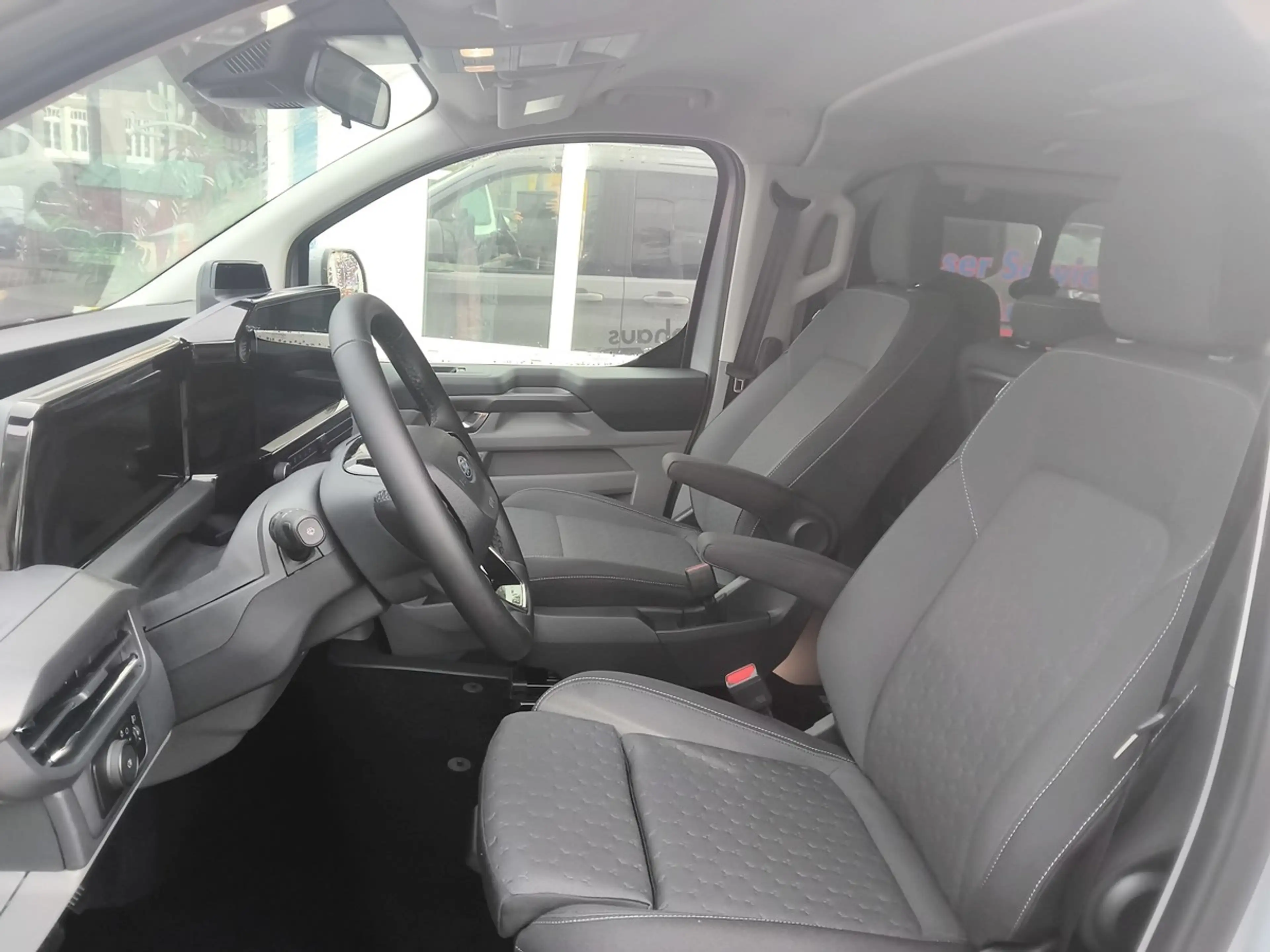 Ford Tourneo Custom L1 Titanium LED, Kamera vo+htn 360, 4 J.Gara — photo 12