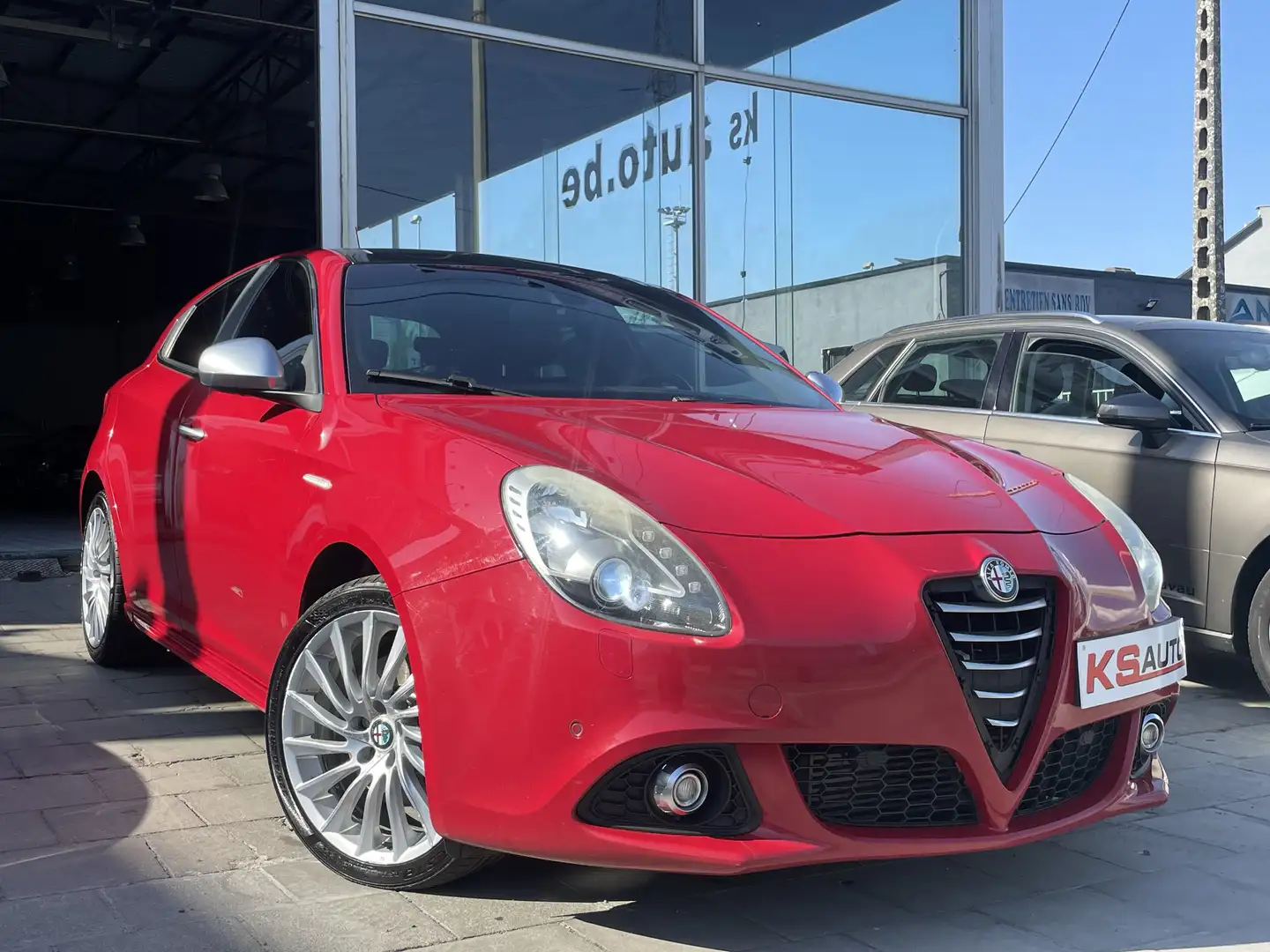 Alfa Romeo Giulietta 2.0 JTDm Distinctive/246.072KM/FULL OPTIONS/EURO 5 Rood - 2