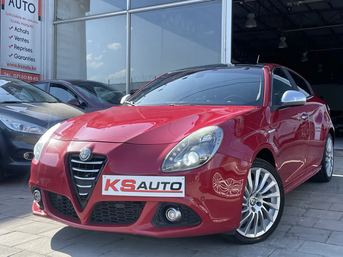 Alfa Romeo Giulietta 2.0 JTDm Distinctive/246.072KM/FULL OPTIONS/EURO 5 Rood - 1