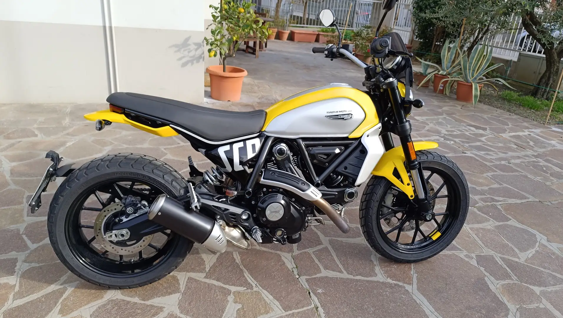 Ducati Scrambler icon yellow Giallo - 1