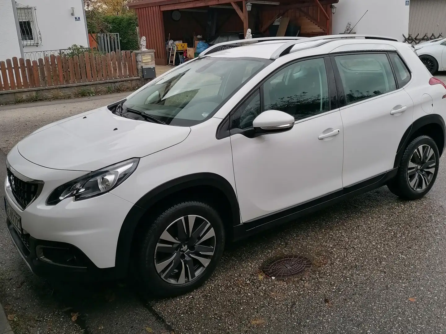 Peugeot 2008 2008 Allure 110 Start Stop PureTech Bílá - 1