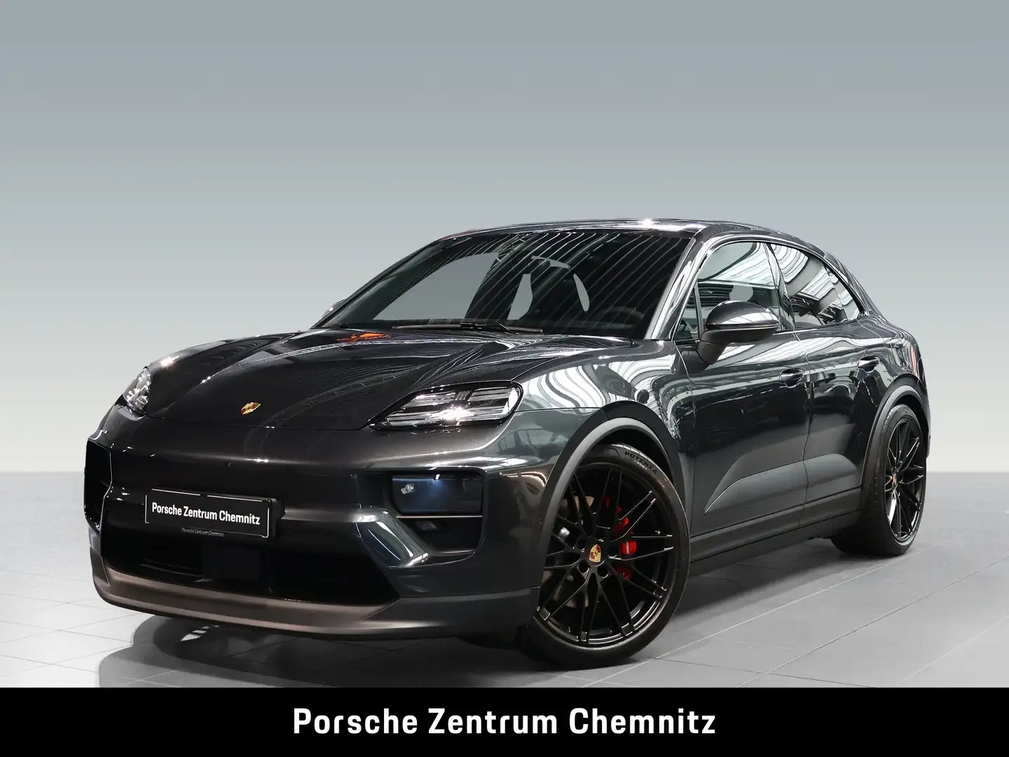 Porsche Macan 4S Electric Luft;AHZV;Pano;BOSE;Matrix-LED Grau - 1