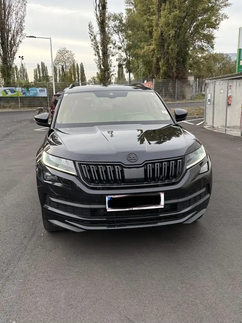 Skoda Kodiaq 2,0 TDI SCR 4x4 Sportline DSG Schwarz - 1