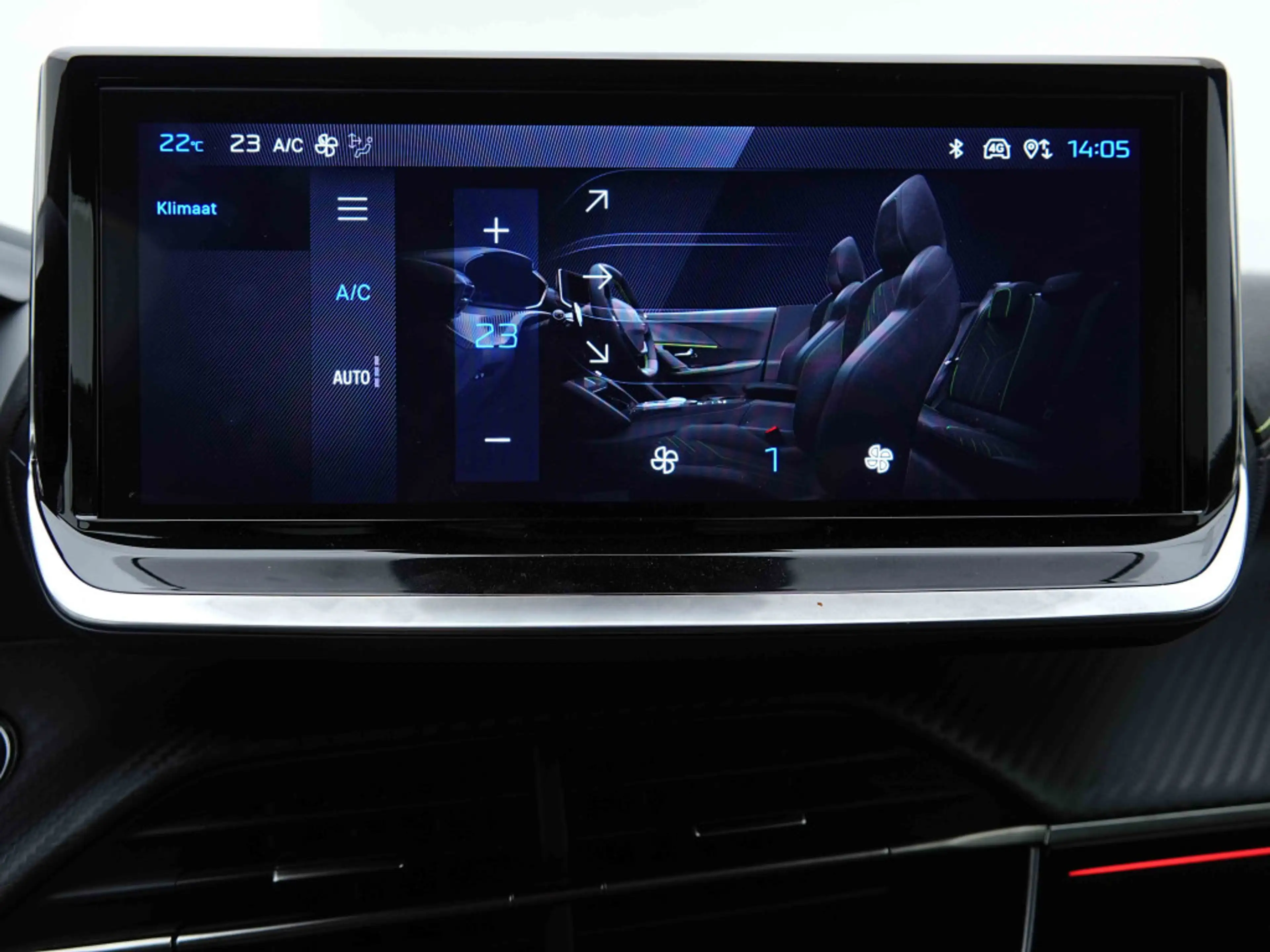 Peugeot 2008 Hybrid 145 AUT GT | Camera | Keyless | LED Lights — photo 11