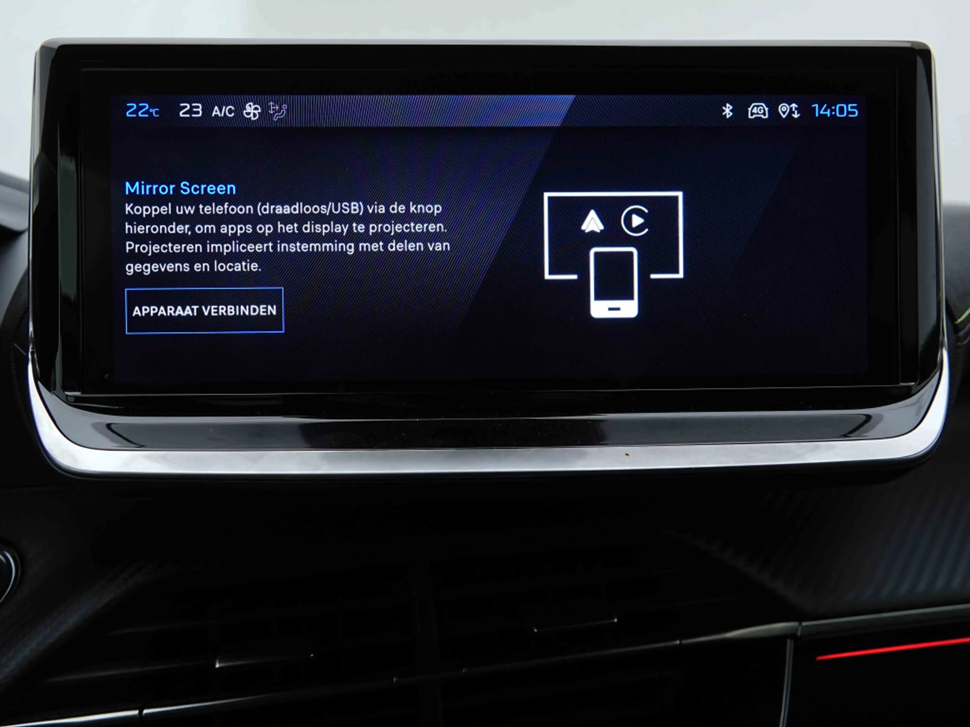 Peugeot 2008 Hybrid 145 AUT GT | Camera | Keyless | LED Lights — photo 13