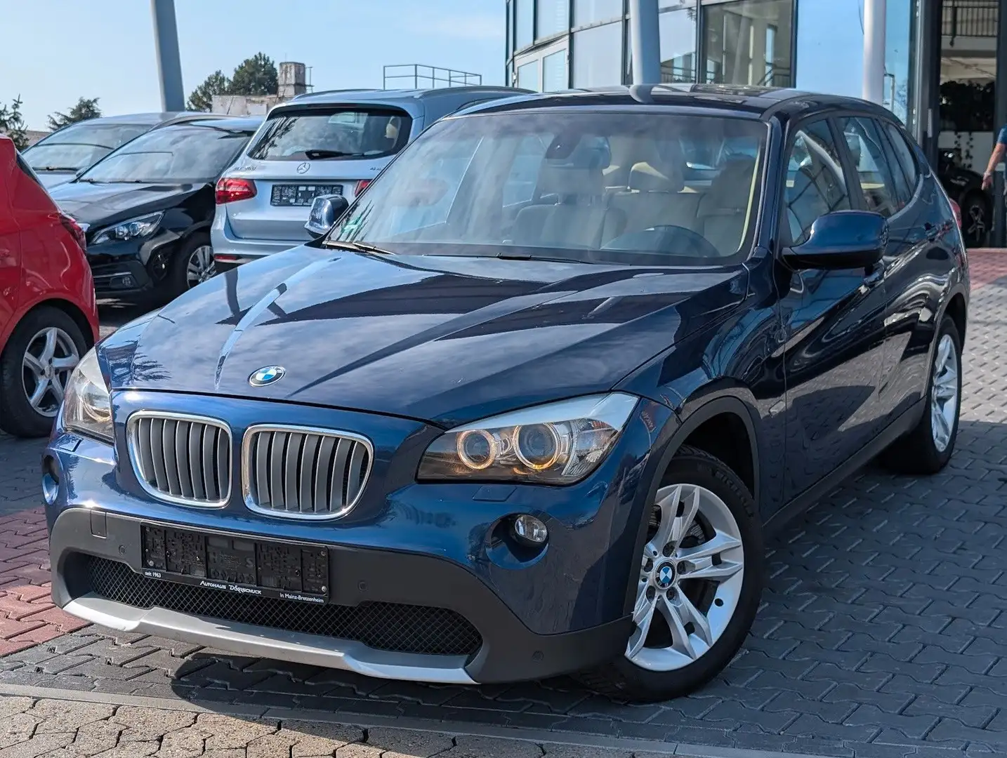 BMW X1 xDrive 23d Automatik TÜV NEU SERVICE NEU Blau - 2
