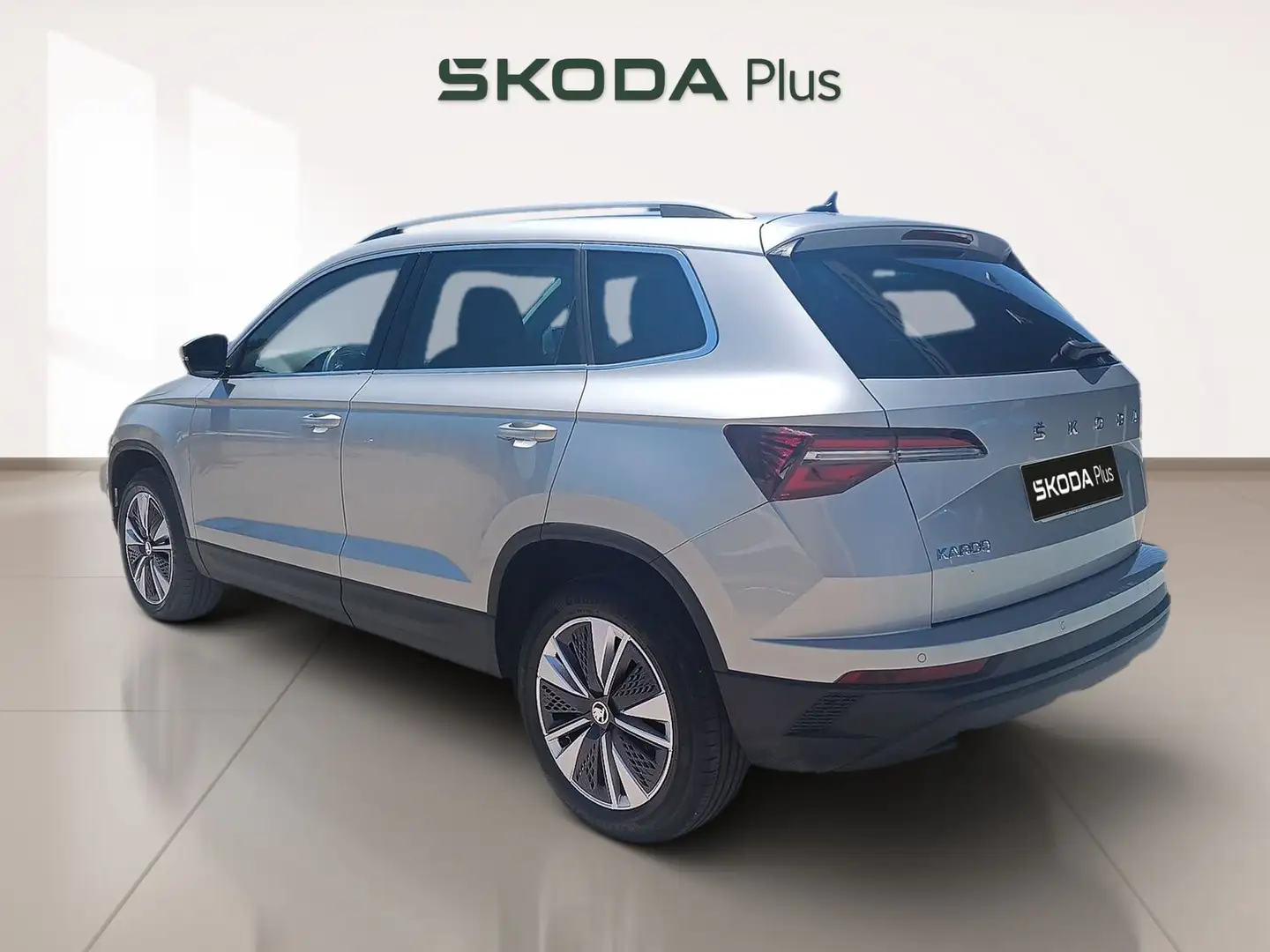 Skoda Karoq 1.5 TSI Ambition ACT 110KW Plateado - 2