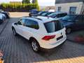 Volkswagen Tiguan Tiguan Diesel 2.0 TDI SCR 4Motion (BlueMotion Tec Weiß - thumbnail 2