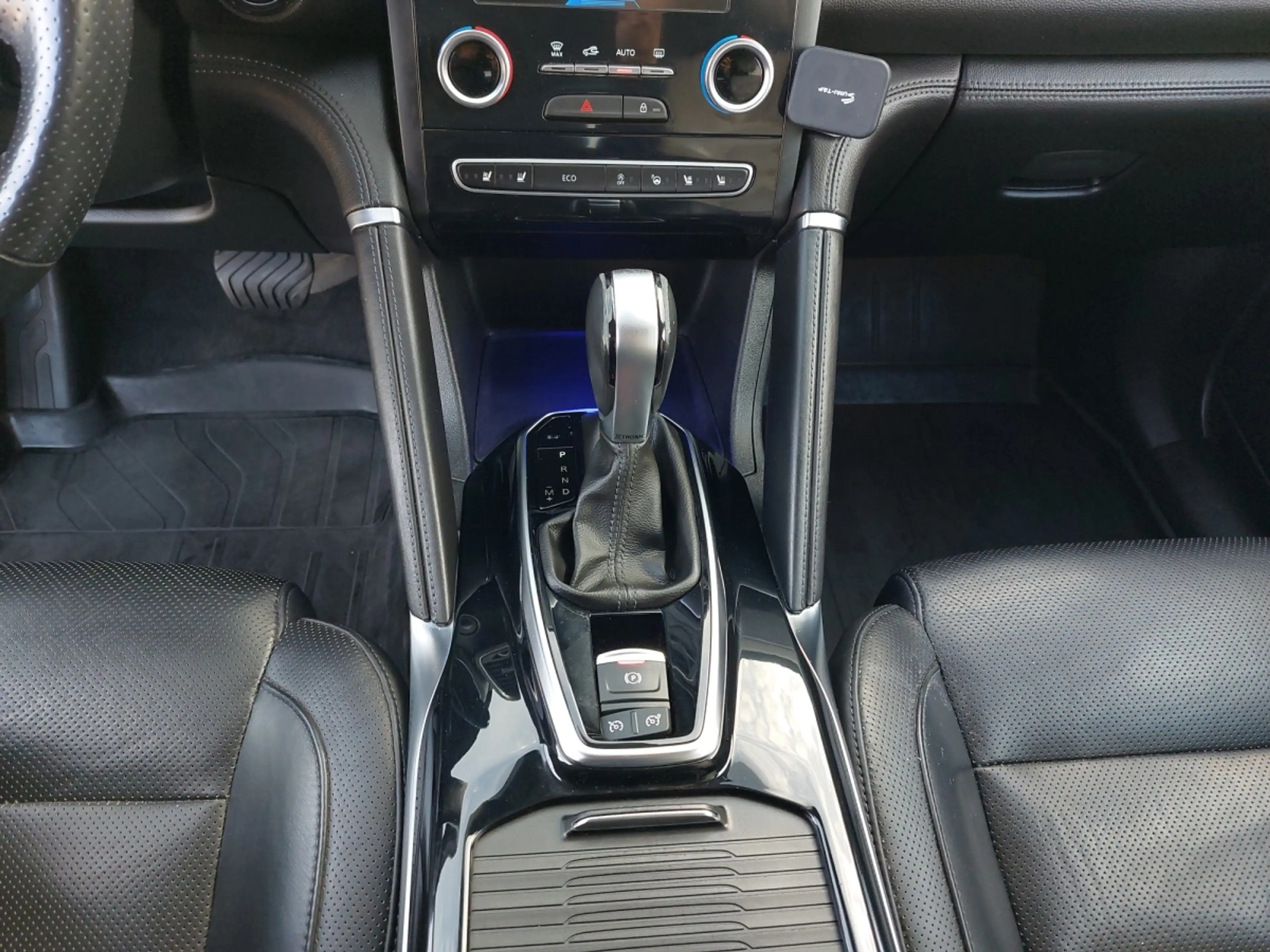 Renault Koleos dCi 175 4WD Initiale X-Tronic Aut. — photo 9