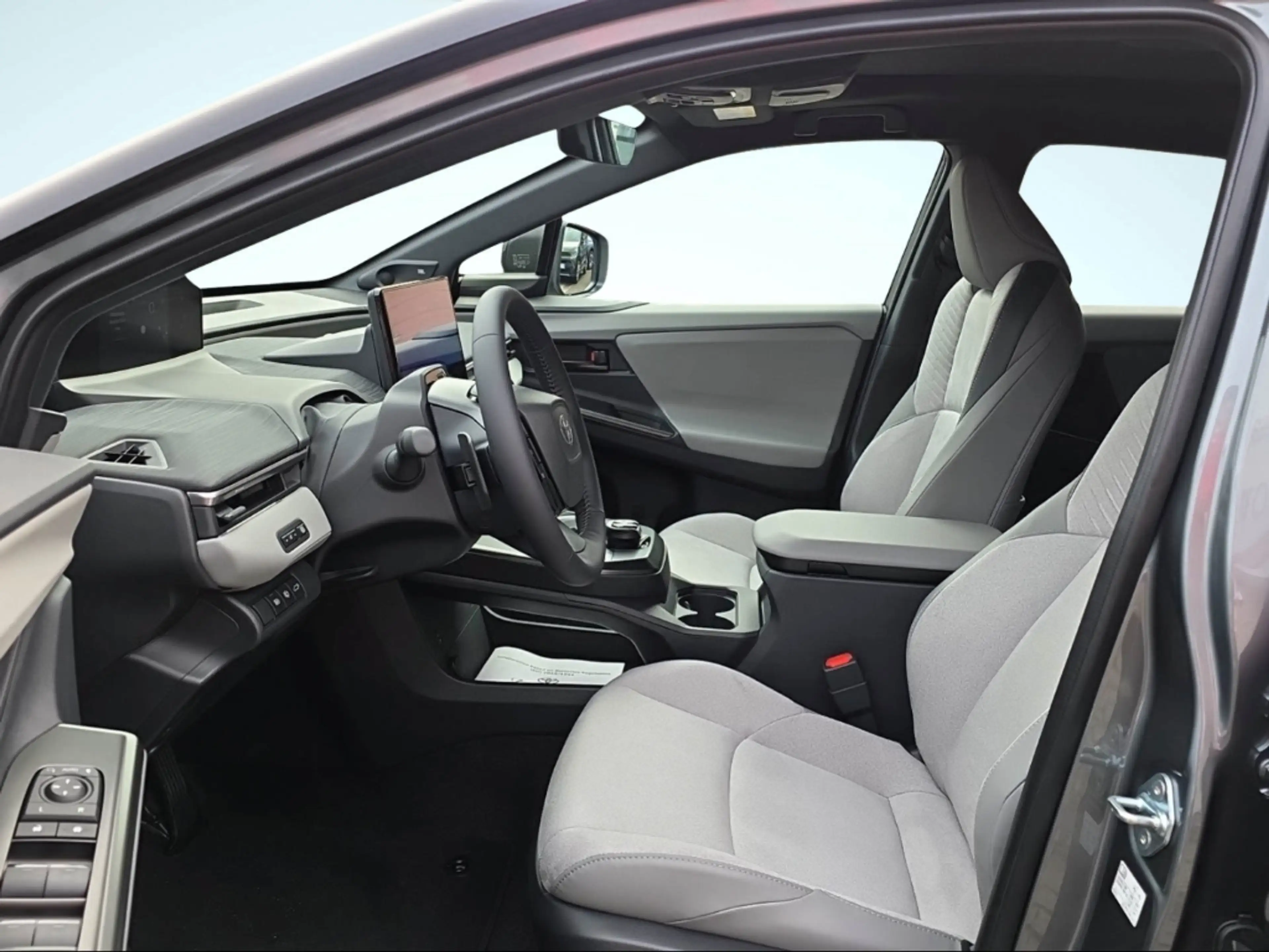 Toyota C-HR+ + 4x4 Lounge 360 Kamera JBL Spurhalteass. LED SHZ — photo 3