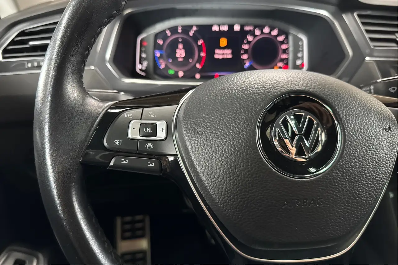 Volkswagen Tiguan снимка Volkswagen Tiguan