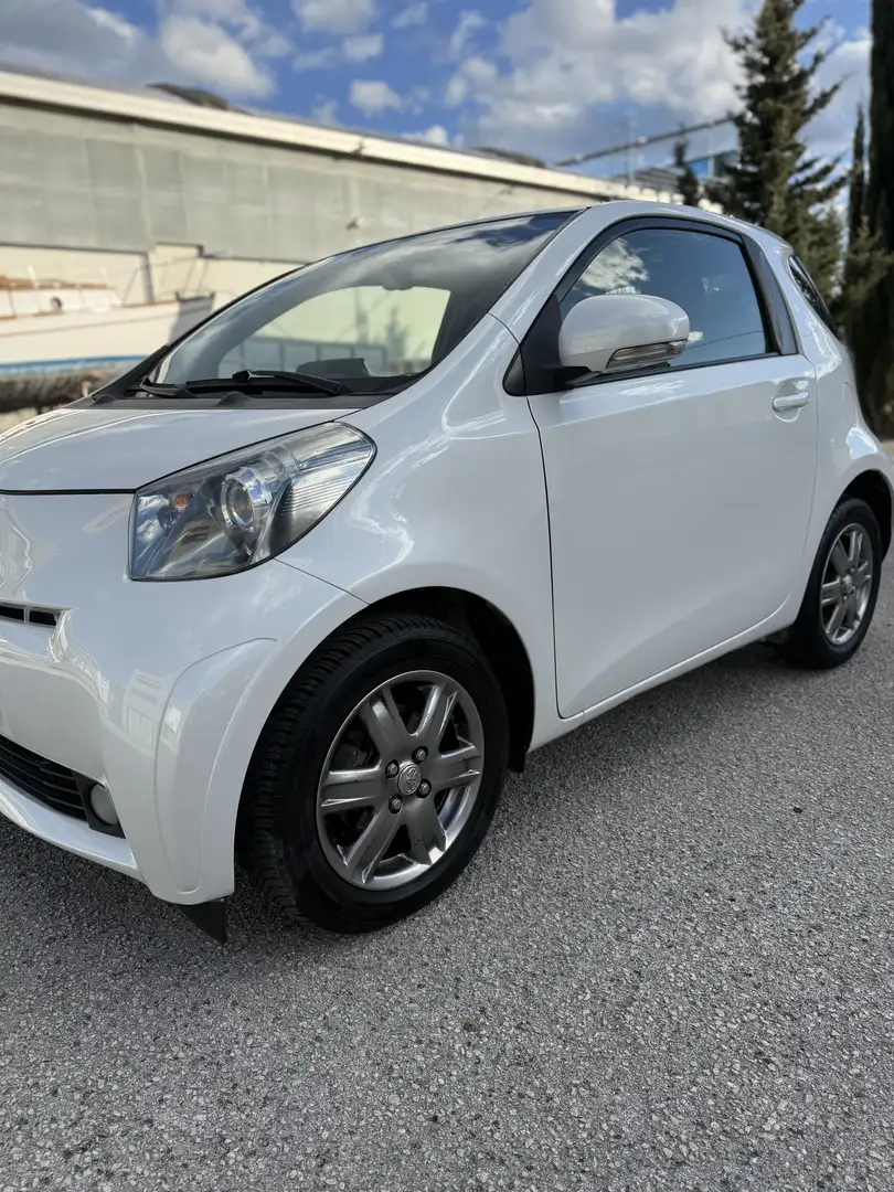 Toyota iQ 1.0 cvt (multidrive) - 2
