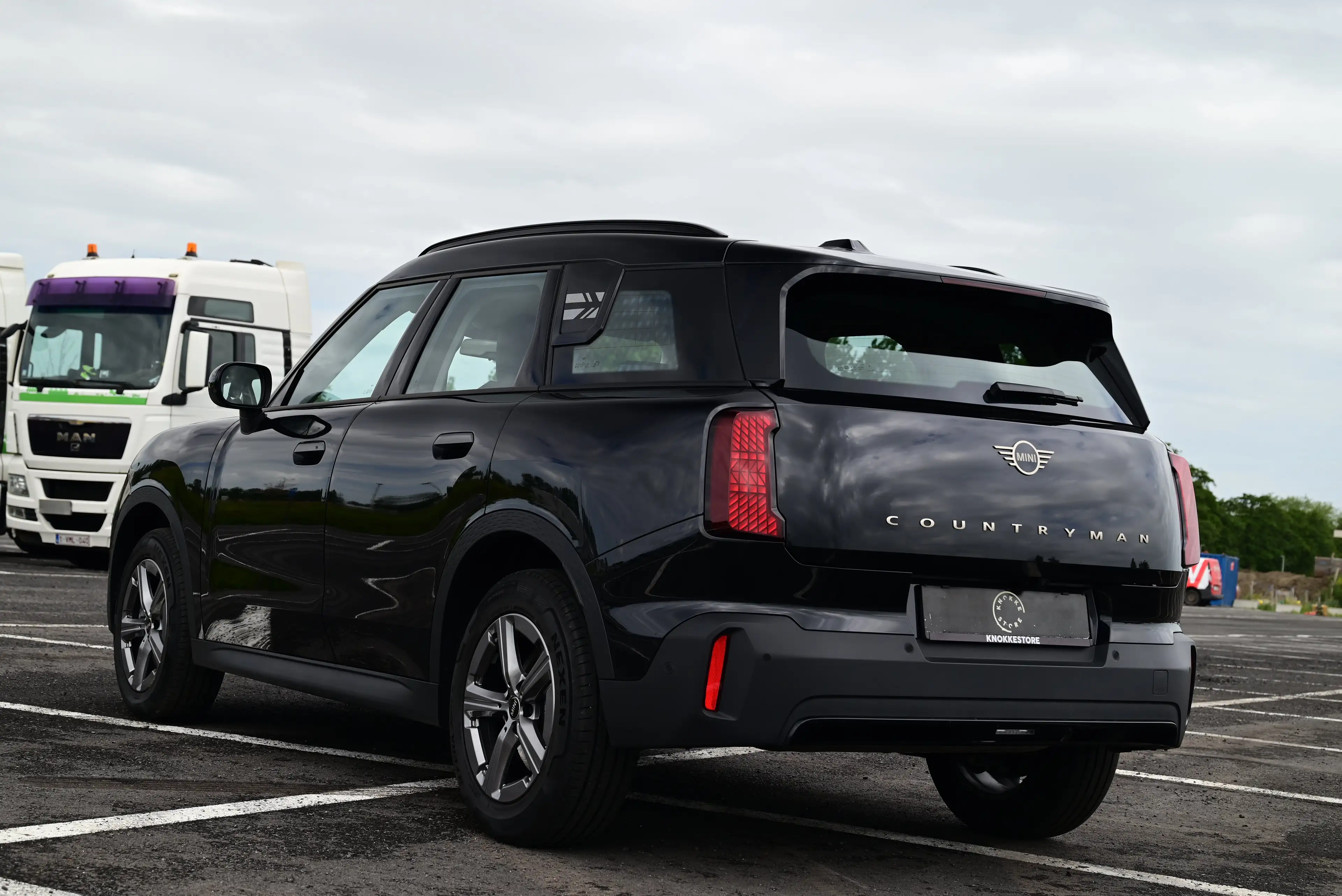 MINI Countryman C AUT / CAMERA / HEADUP / LED / LEATHER / LIKE NEW — photo 6