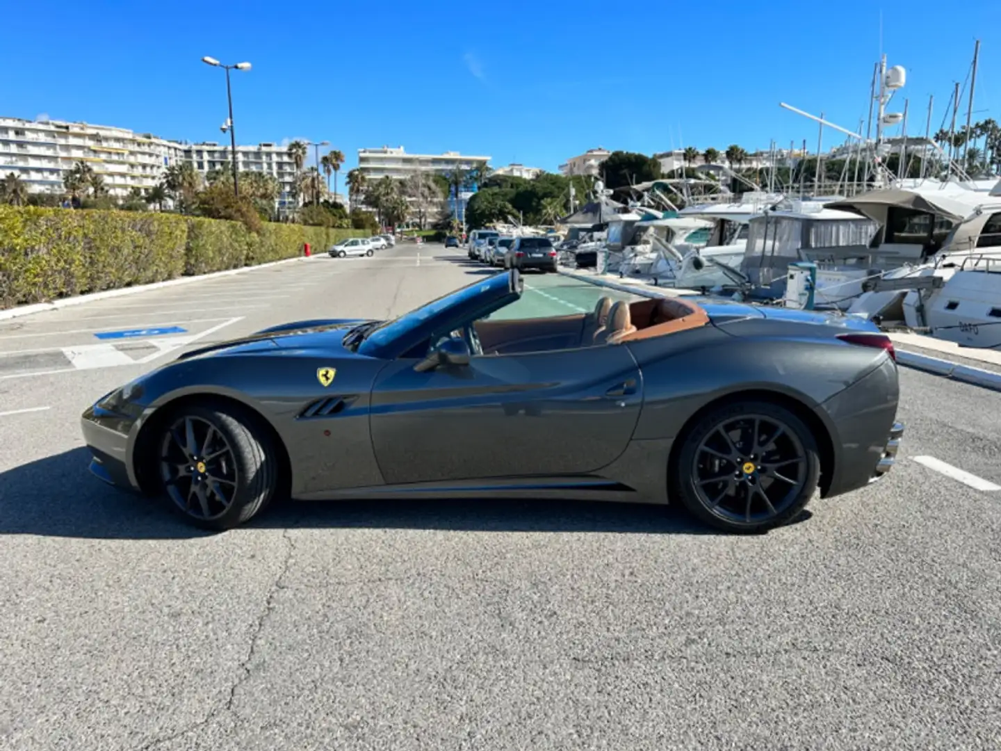 Ferrari California V8 4.3 - 2