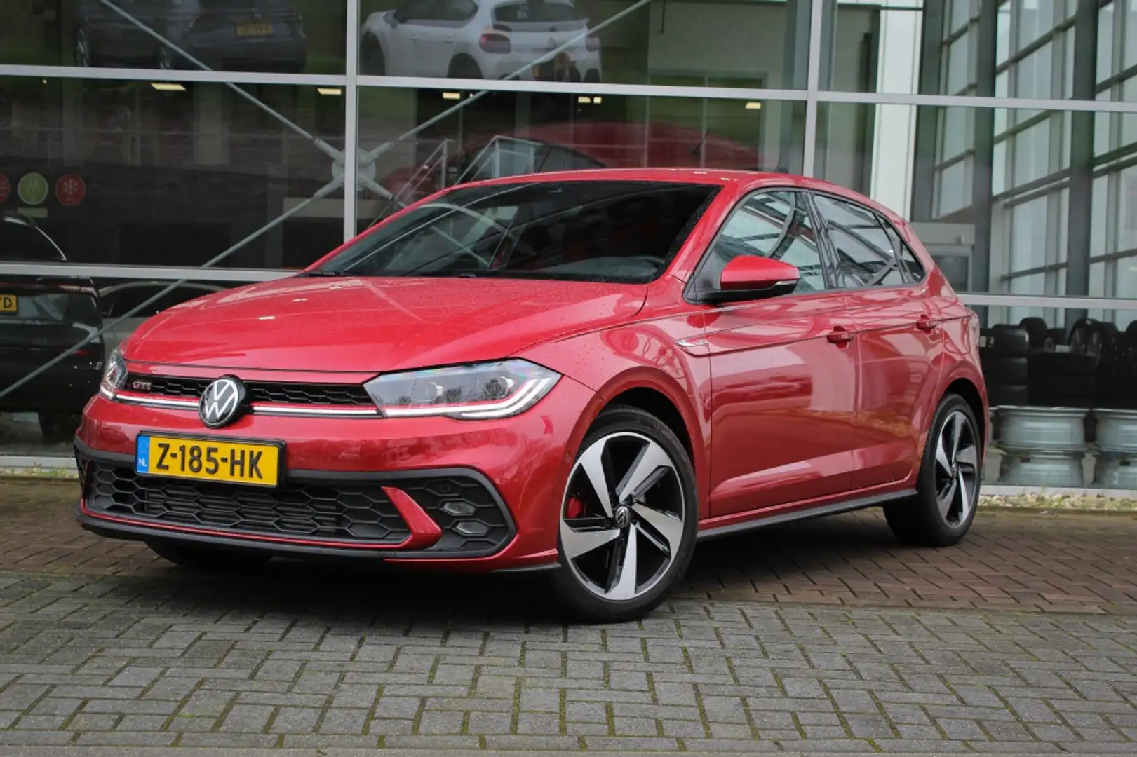 Volkswagen Polo GTI 2.0 TSI Rojo - 1