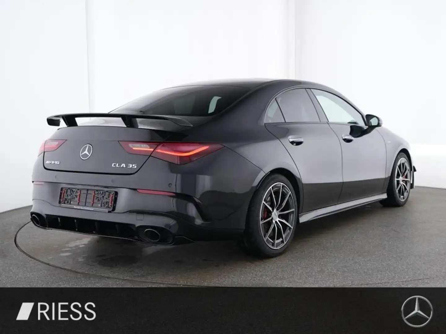 Mercedes-Benz CLA 35 AMG 4M Areo Plus Night Pano W-Paket Kamera Black - 2