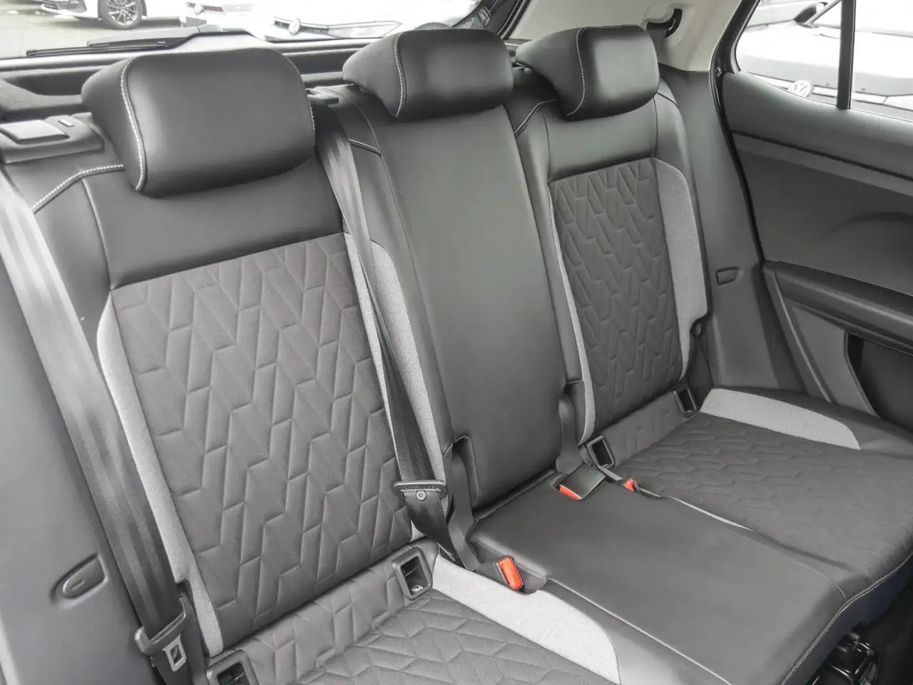 Volkswagen T-Cross GOAL 1.0 TSI DSG SHZ ACC LED TravelAssis 4