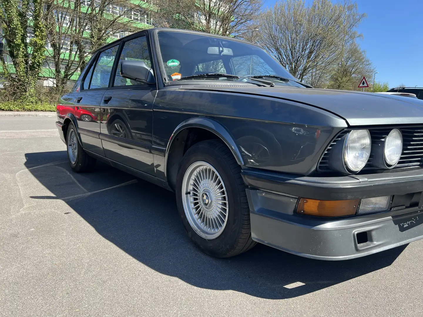 BMW 520 520i Gri - 2
