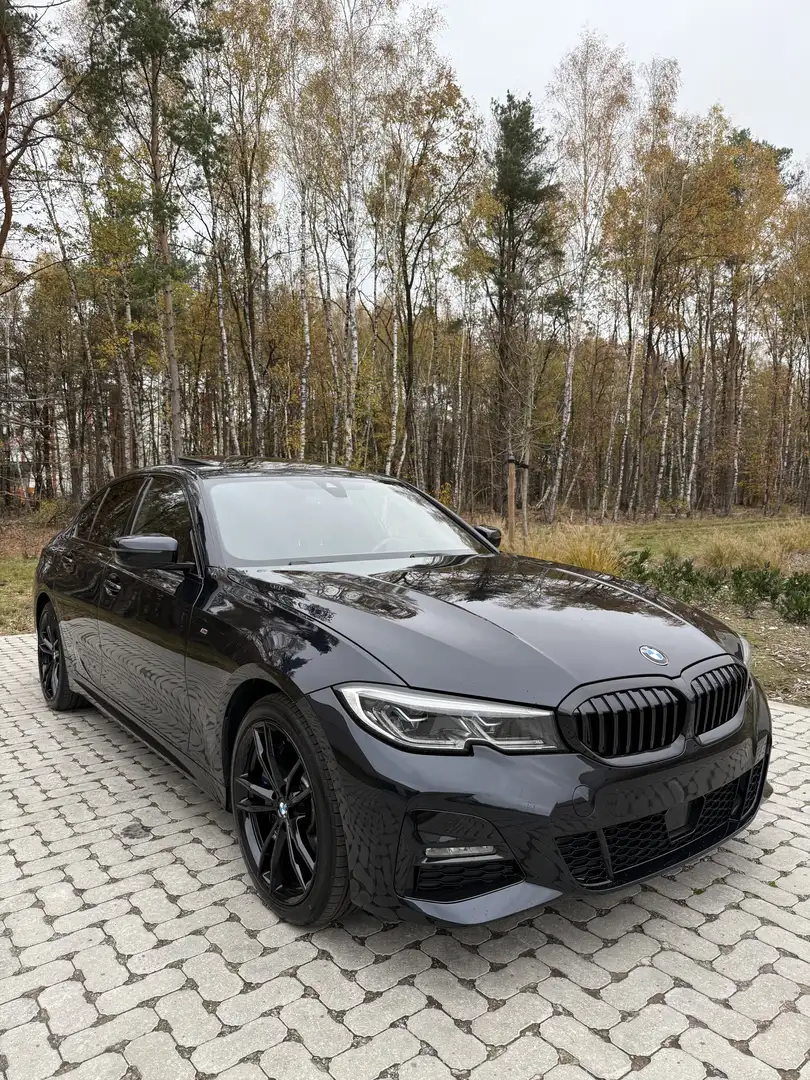BMW 330 330e M Sport Zwart - 1