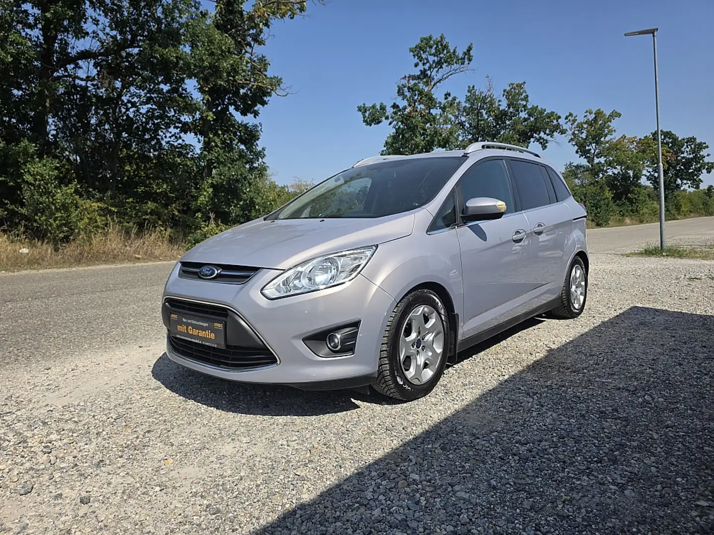 Ford Grand C-Max Grand C-MAX Trend 1,6 TDCi DPF *** 7 Sitzer *** Grau - 2