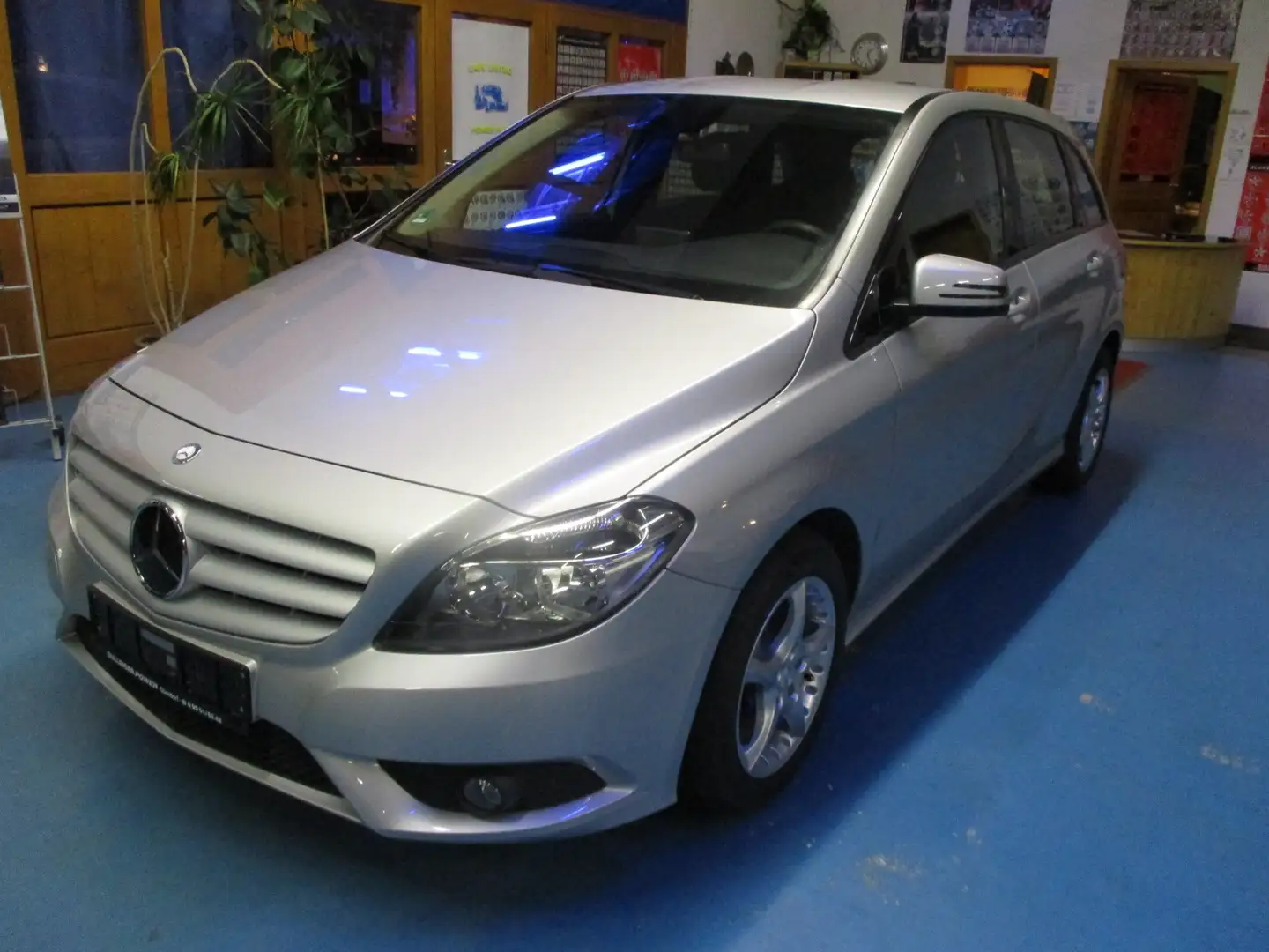 Mercedes-Benz B 180 (BlueEFFICIENCY) Alu 17 Zoll,Top Zustand Gris - 1