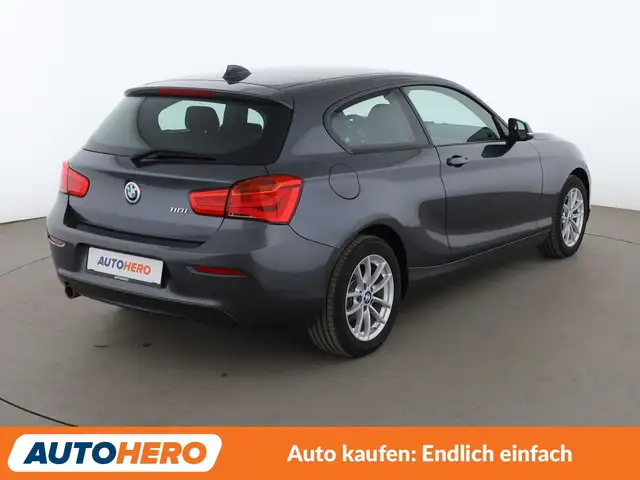 BMW 1 Series view 6